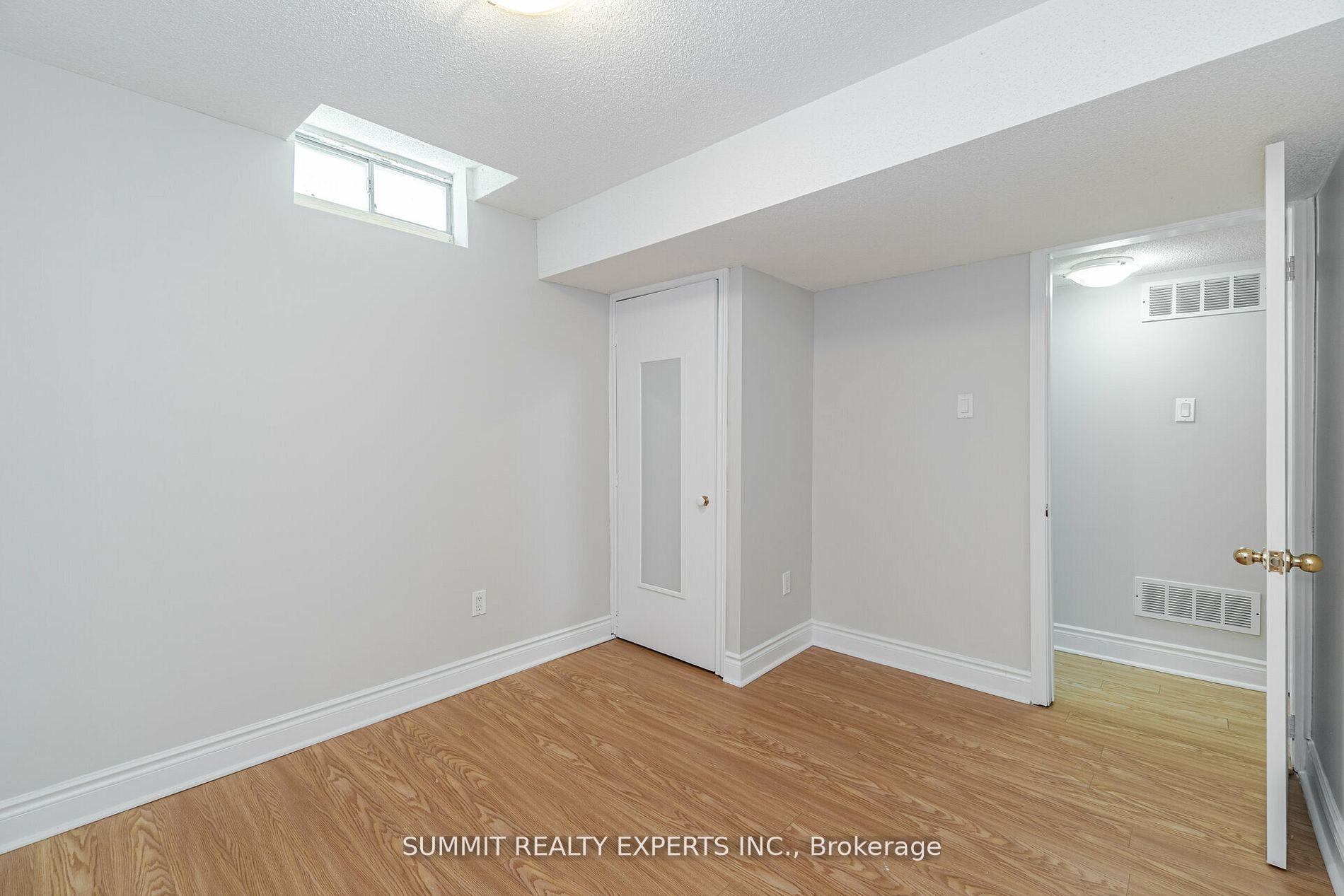 Photo 36 of 79 Rocky Mountain Crescent, Brampton, Sandringham-Wellington — HOMEH