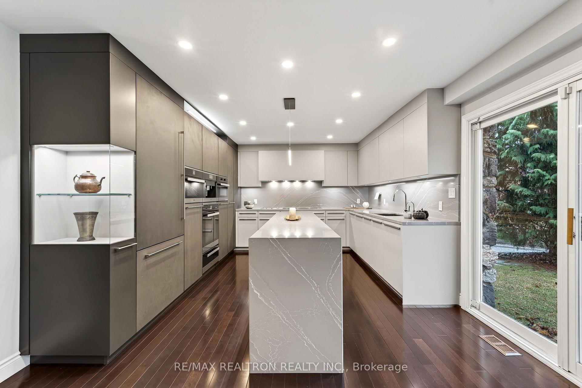 Photo 6 of 14038 Bayview Avenue, Aurora, Aurora Estates — HOMEH