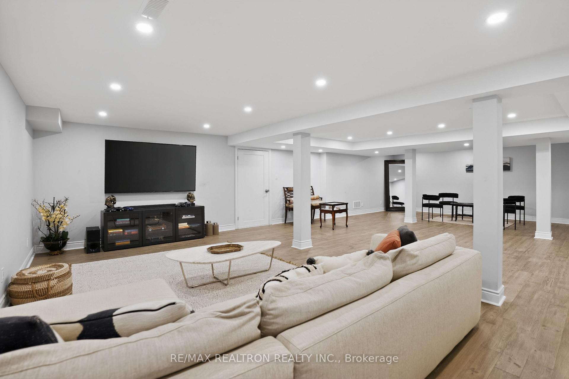 Photo 38 of 14038 Bayview Avenue, Aurora, Aurora Estates — HOMEH