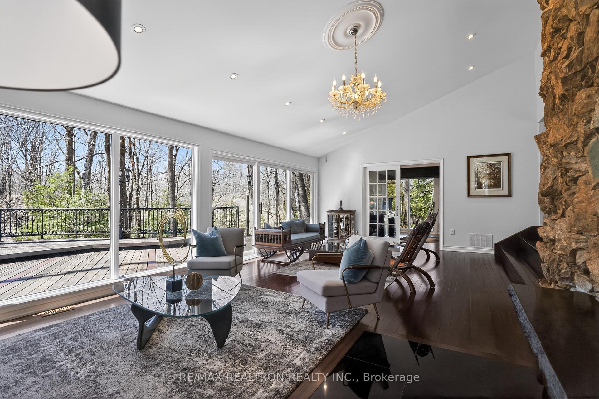 Photo 7 of 14038 Bayview Avenue, Aurora, Aurora Estates — HOMEH