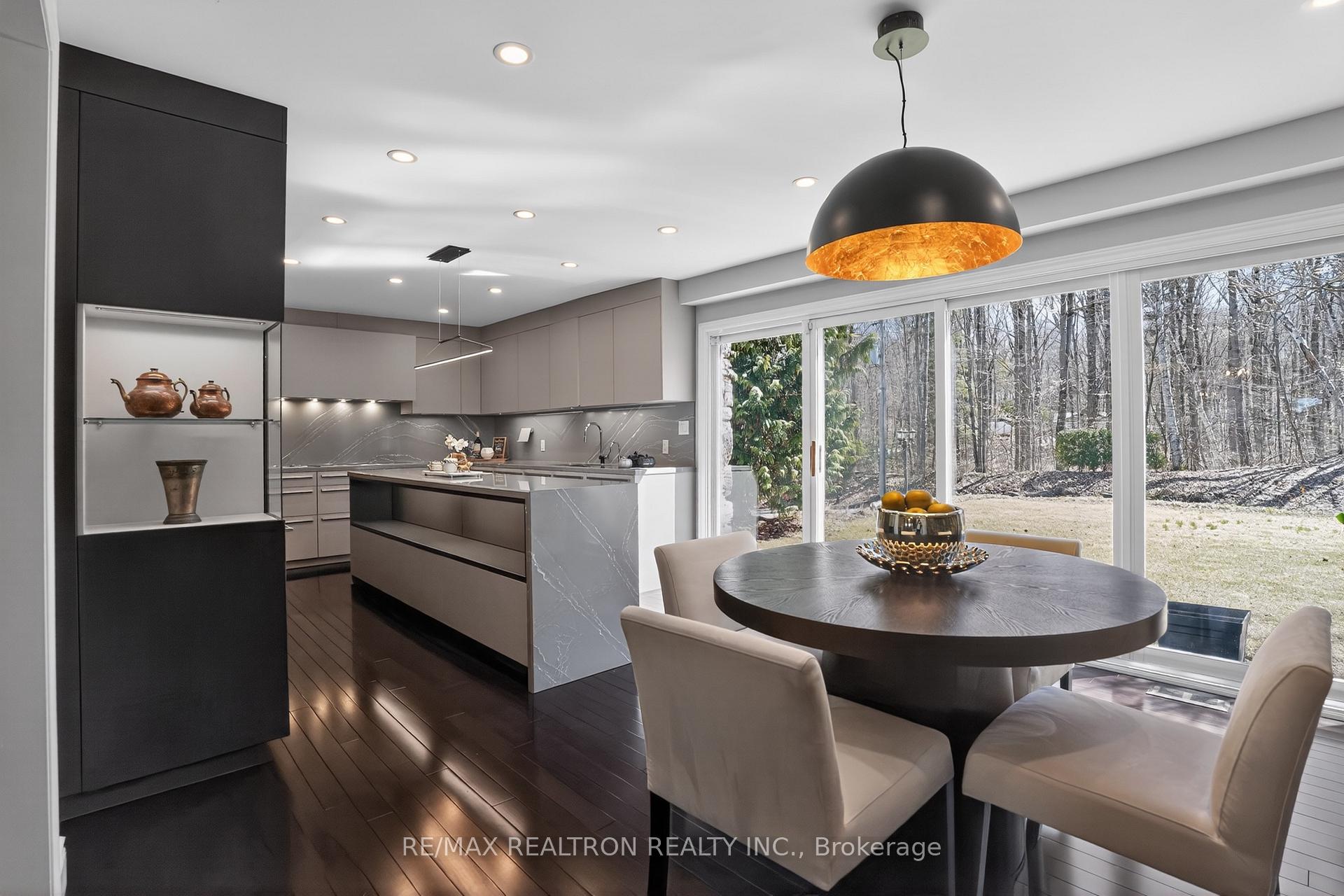 Photo 12 of 14038 Bayview Avenue, Aurora, Aurora Estates — HOMEH