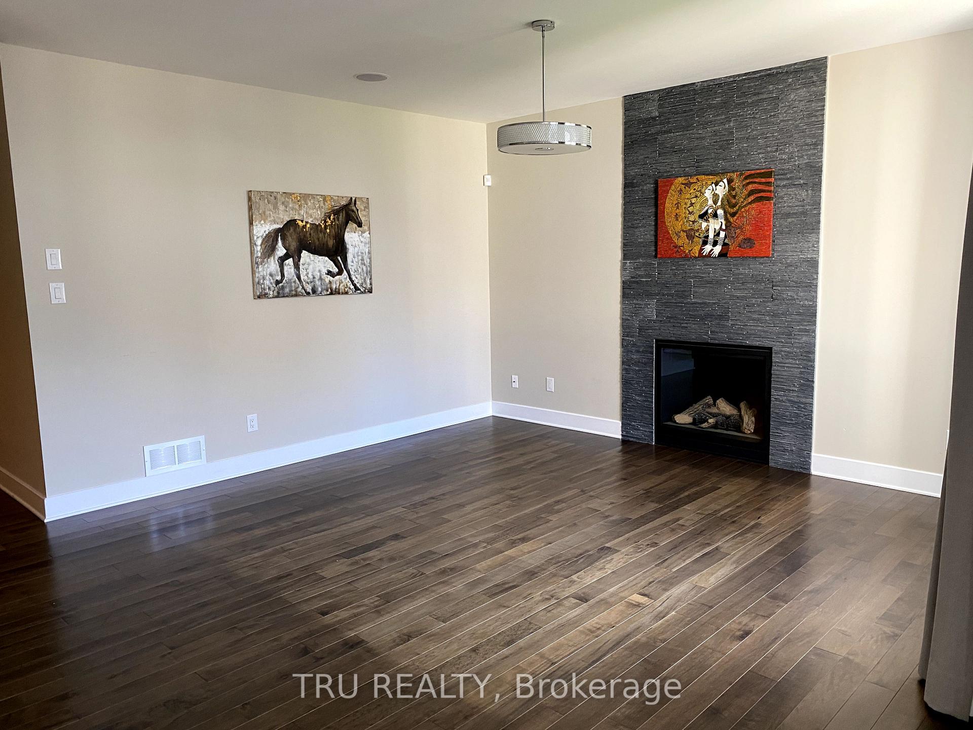 Photo 3 of 2083 Helene Campbell Road, Ottawa, Barrhaven - Cedargrove/Fraserdale — HOMEH