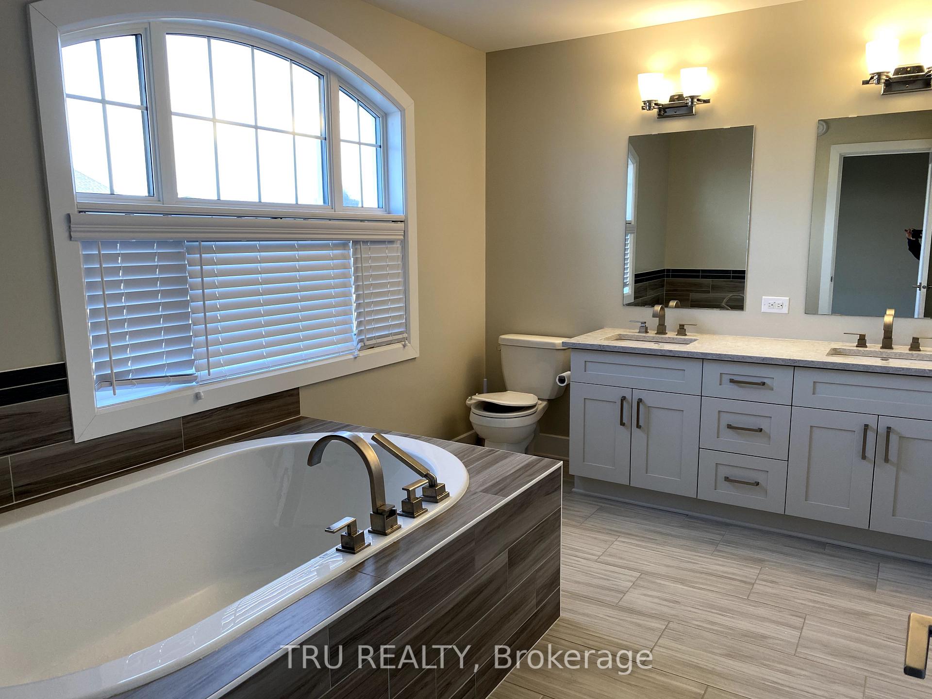 Photo 23 of 2083 Helene Campbell Road, Ottawa, Barrhaven - Cedargrove/Fraserdale — HOMEH