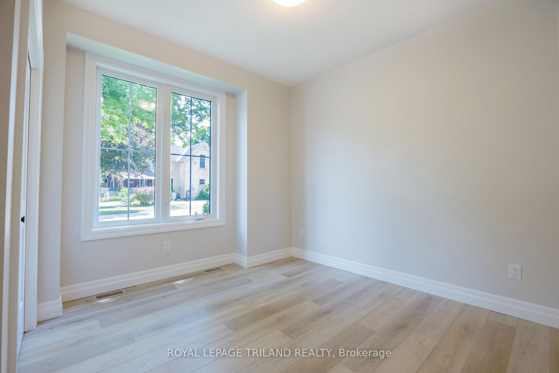 Photo 5 of 189 Catherine Street, North Middlesex, Parkhill — HOMEH