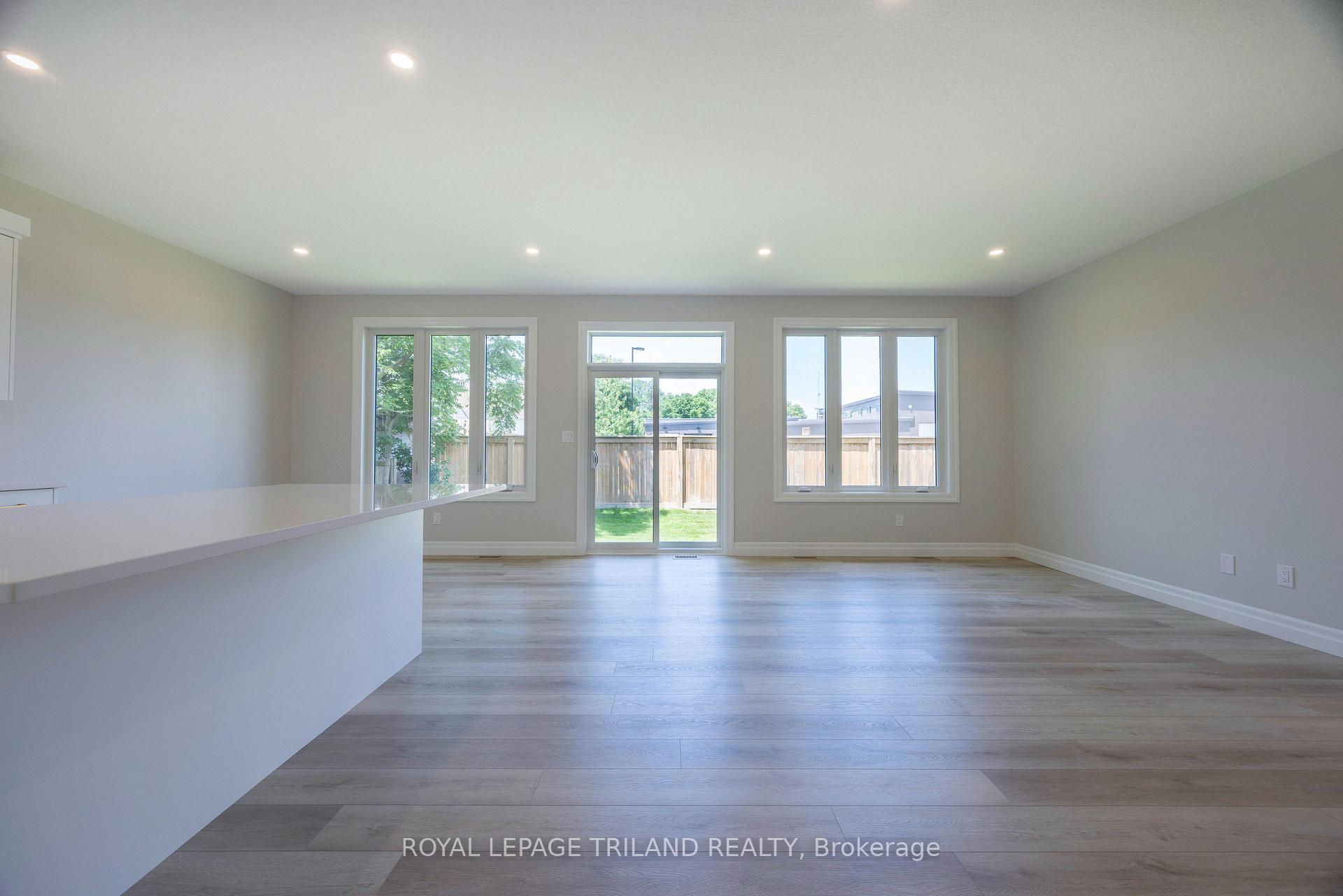 Photo 9 of 189 Catherine Street, North Middlesex, Parkhill — HOMEH