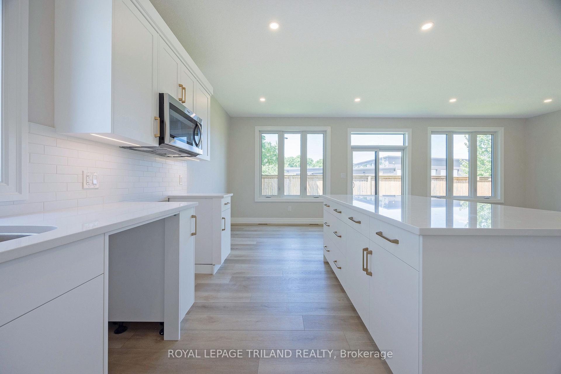 Photo 13 of 189 Catherine Street, North Middlesex, Parkhill — HOMEH