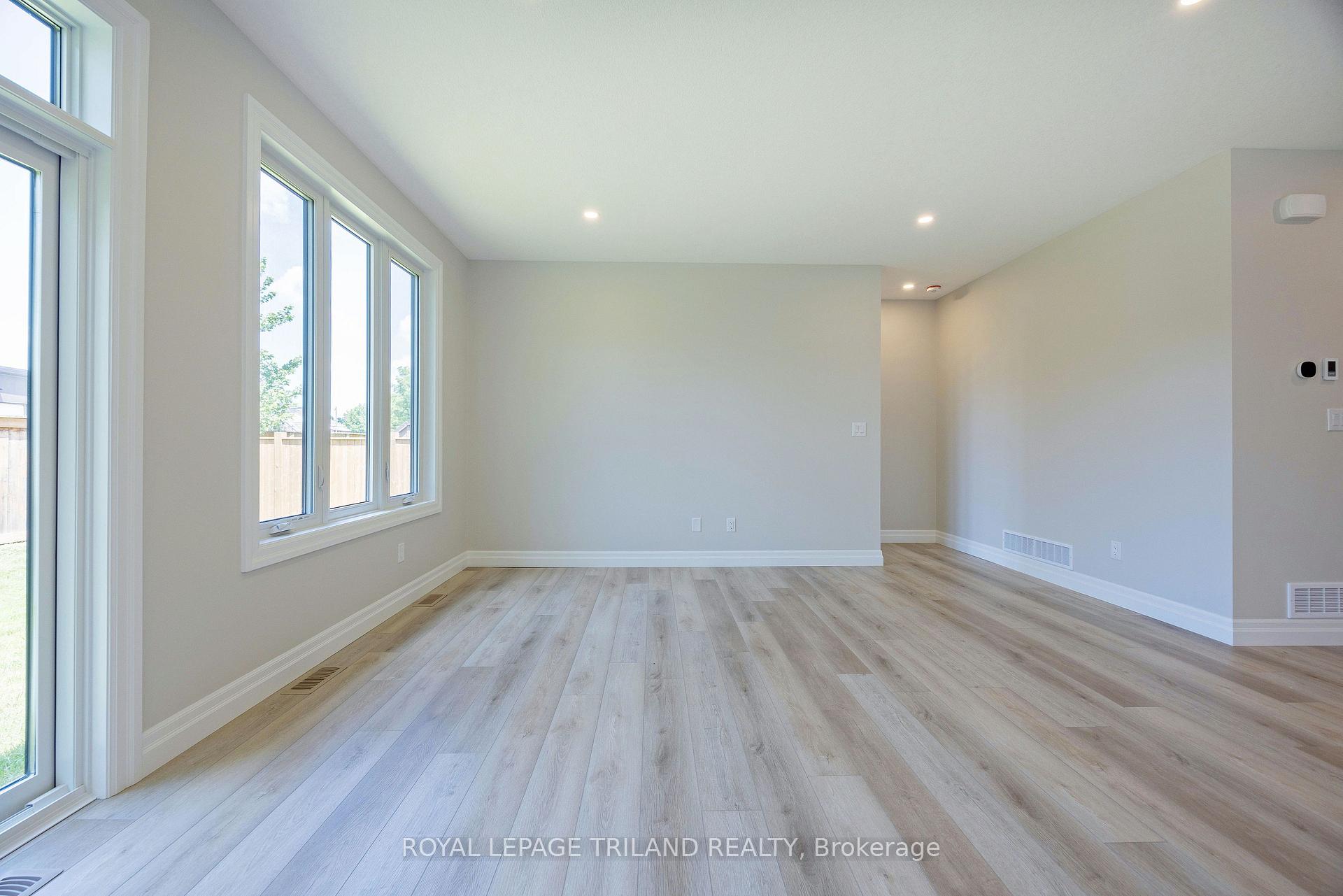 Photo 17 of 189 Catherine Street, North Middlesex, Parkhill — HOMEH