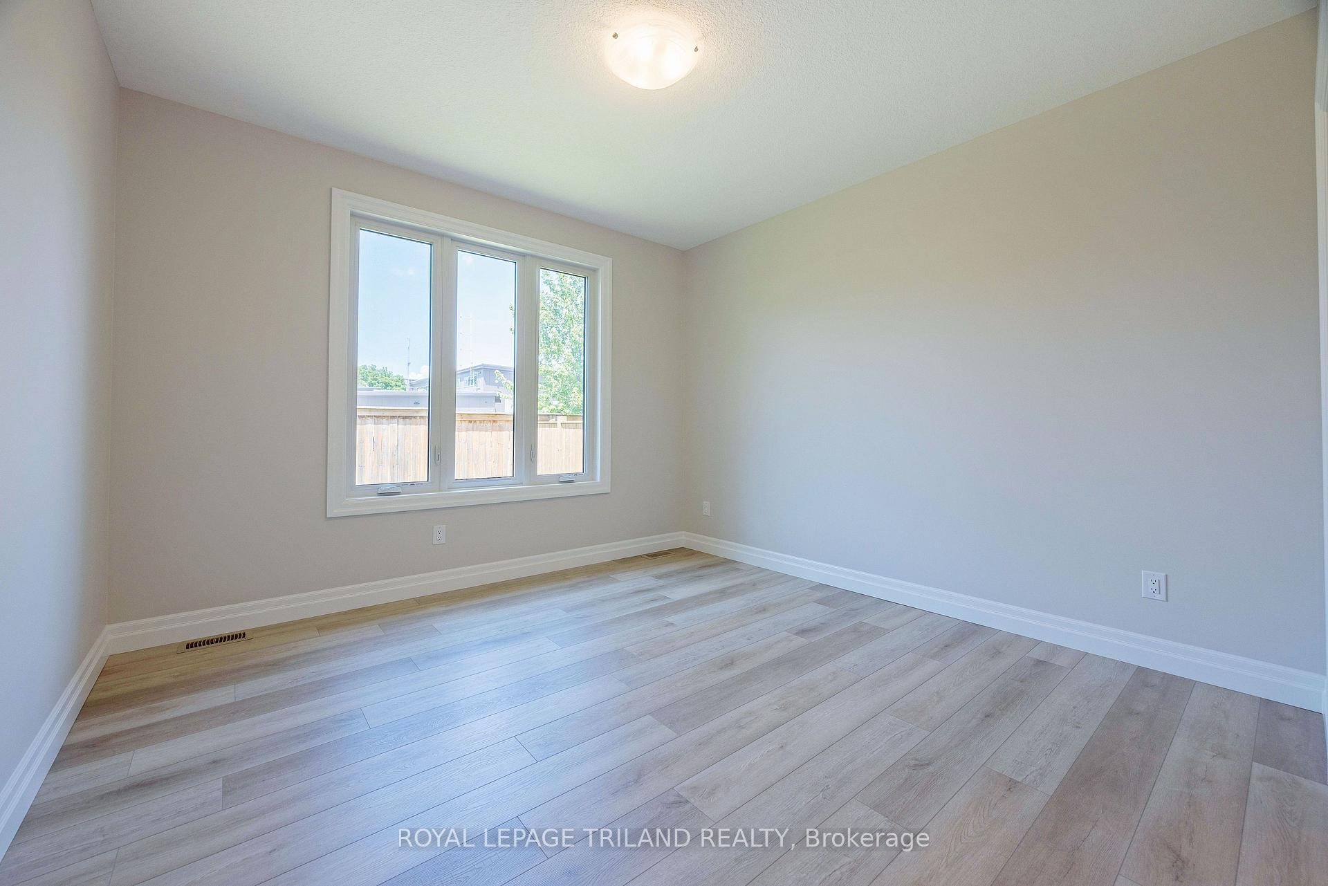Photo 19 of 189 Catherine Street, North Middlesex, Parkhill — HOMEH