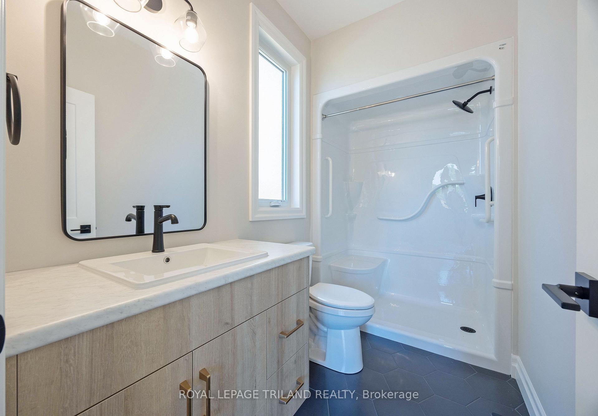Photo 22 of 189 Catherine Street, North Middlesex, Parkhill — HOMEH