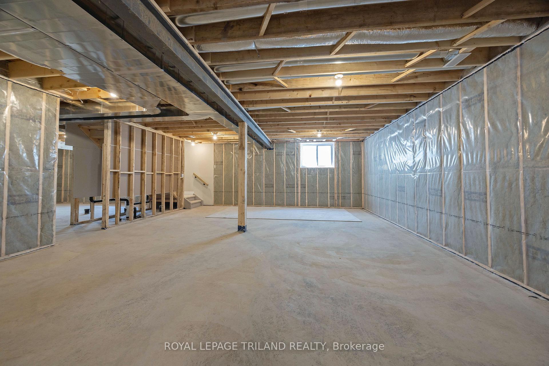 Photo 28 of 189 Catherine Street, North Middlesex, Parkhill — HOMEH