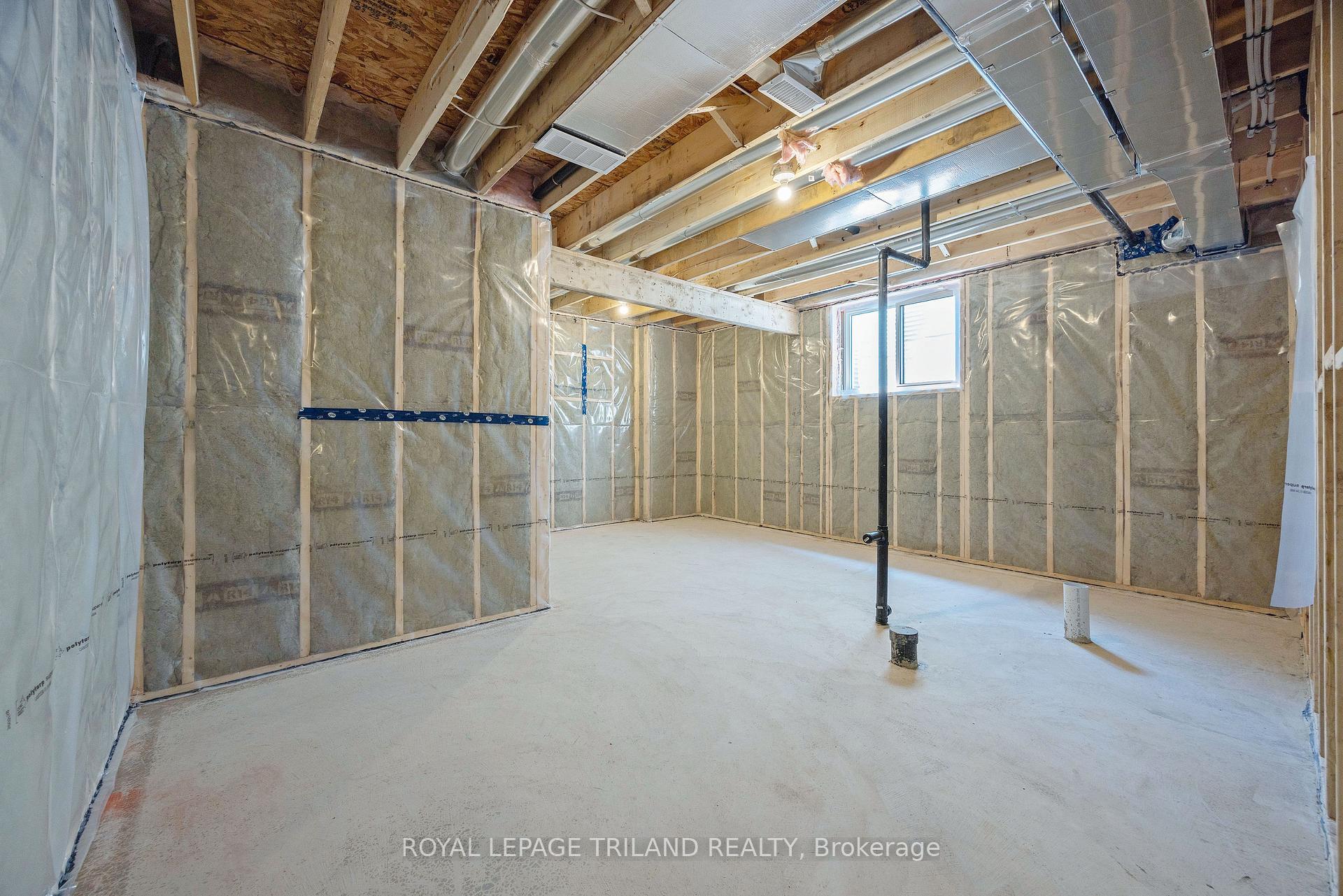 Photo 30 of 189 Catherine Street, North Middlesex, Parkhill — HOMEH