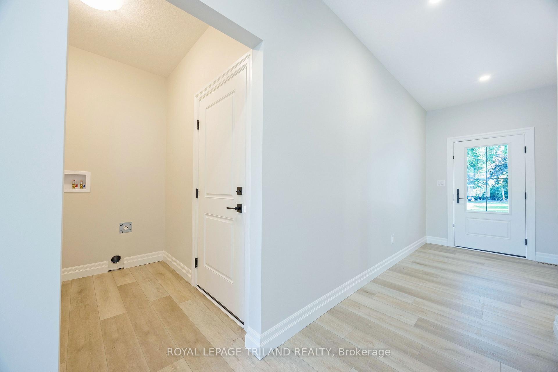 Photo 32 of 189 Catherine Street, North Middlesex, Parkhill — HOMEH