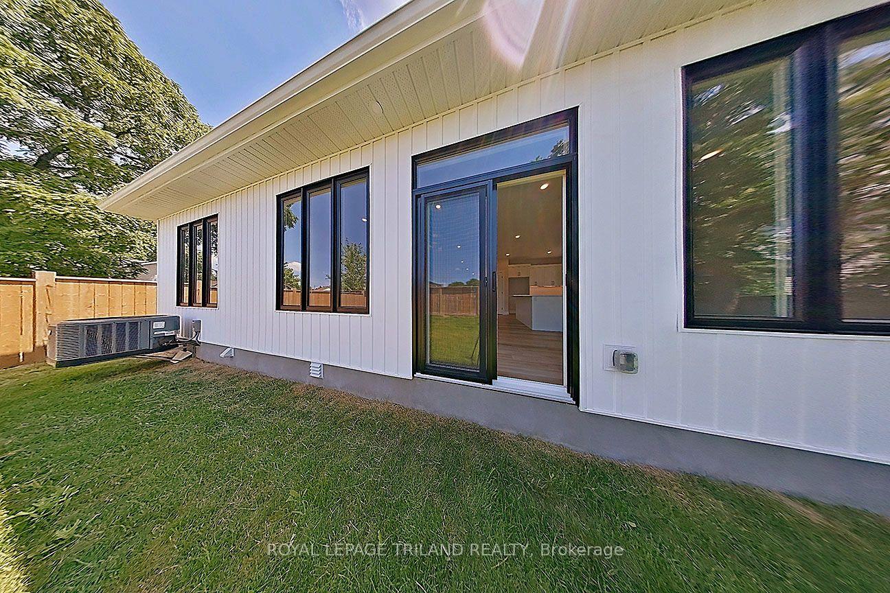 Photo 35 of 189 Catherine Street, North Middlesex, Parkhill — HOMEH