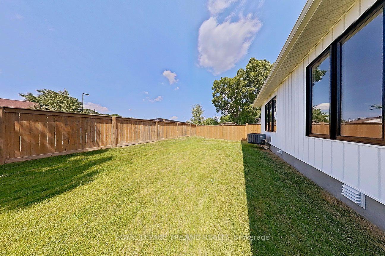 Photo 38 of 189 Catherine Street, North Middlesex, Parkhill — HOMEH