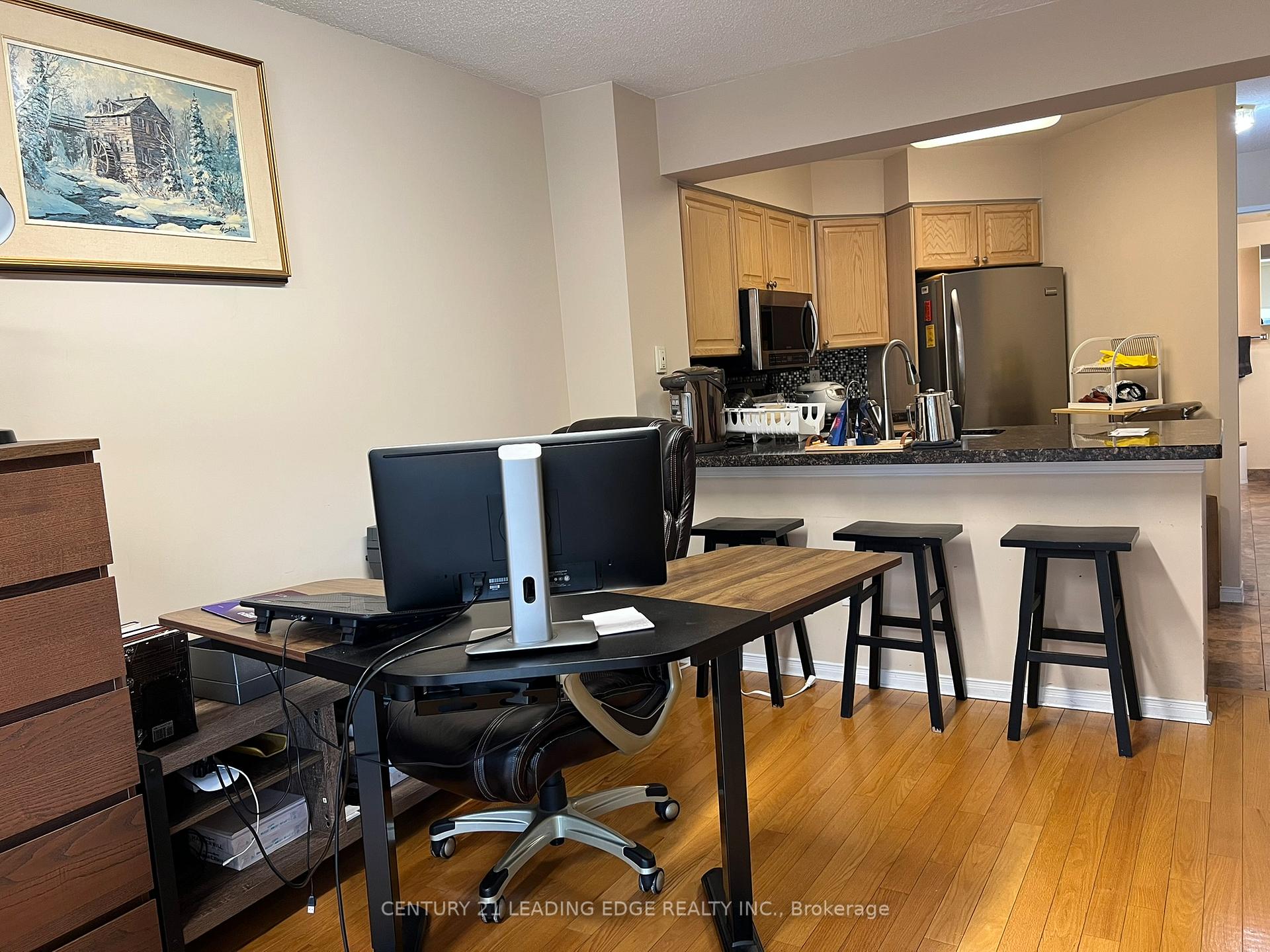 Photo 6 of Unit 805, 750 Bay Street, Toronto, Bay Street Corridor — HOMEH