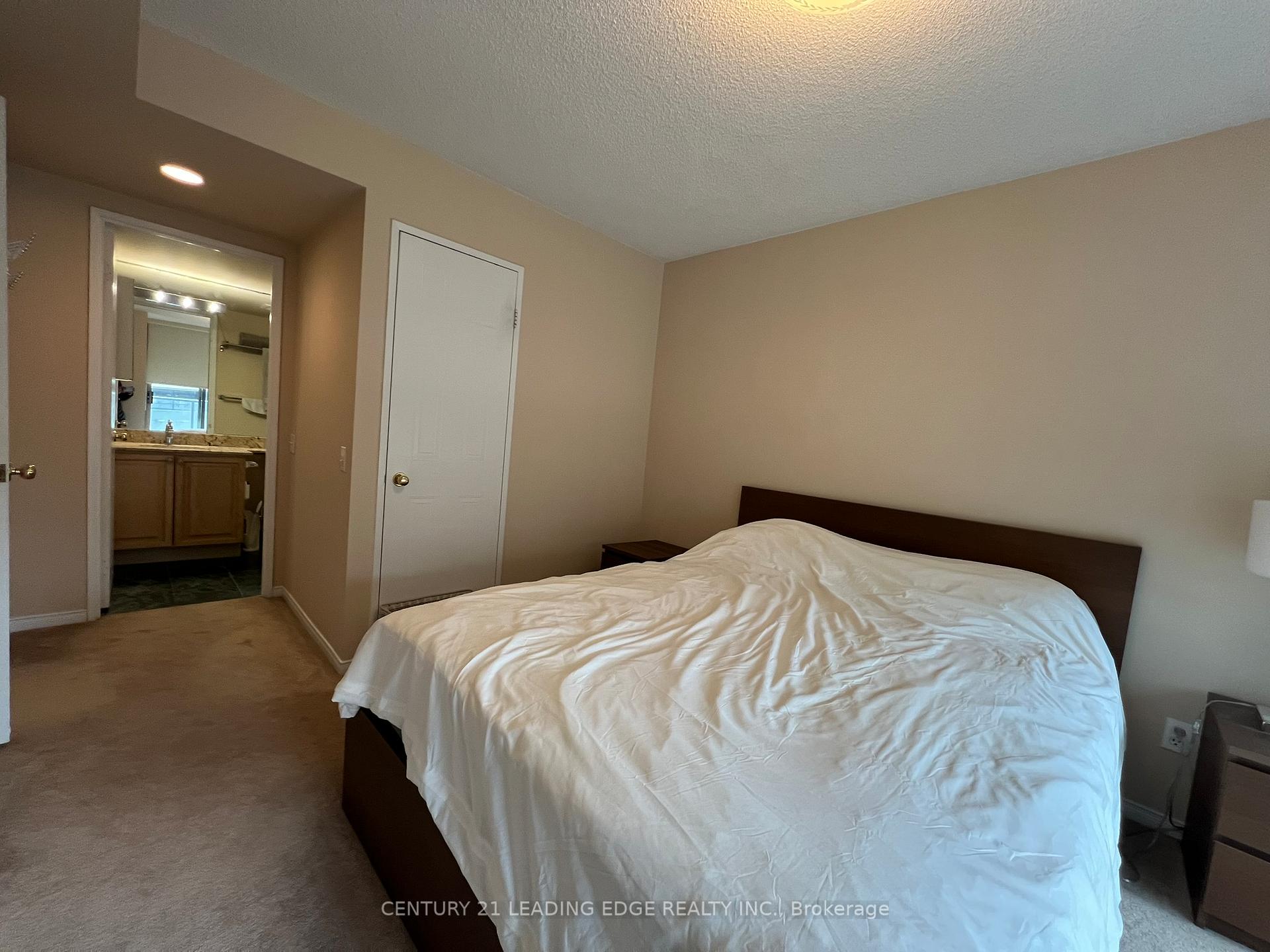 Photo 14 of Unit 805, 750 Bay Street, Toronto, Bay Street Corridor — HOMEH