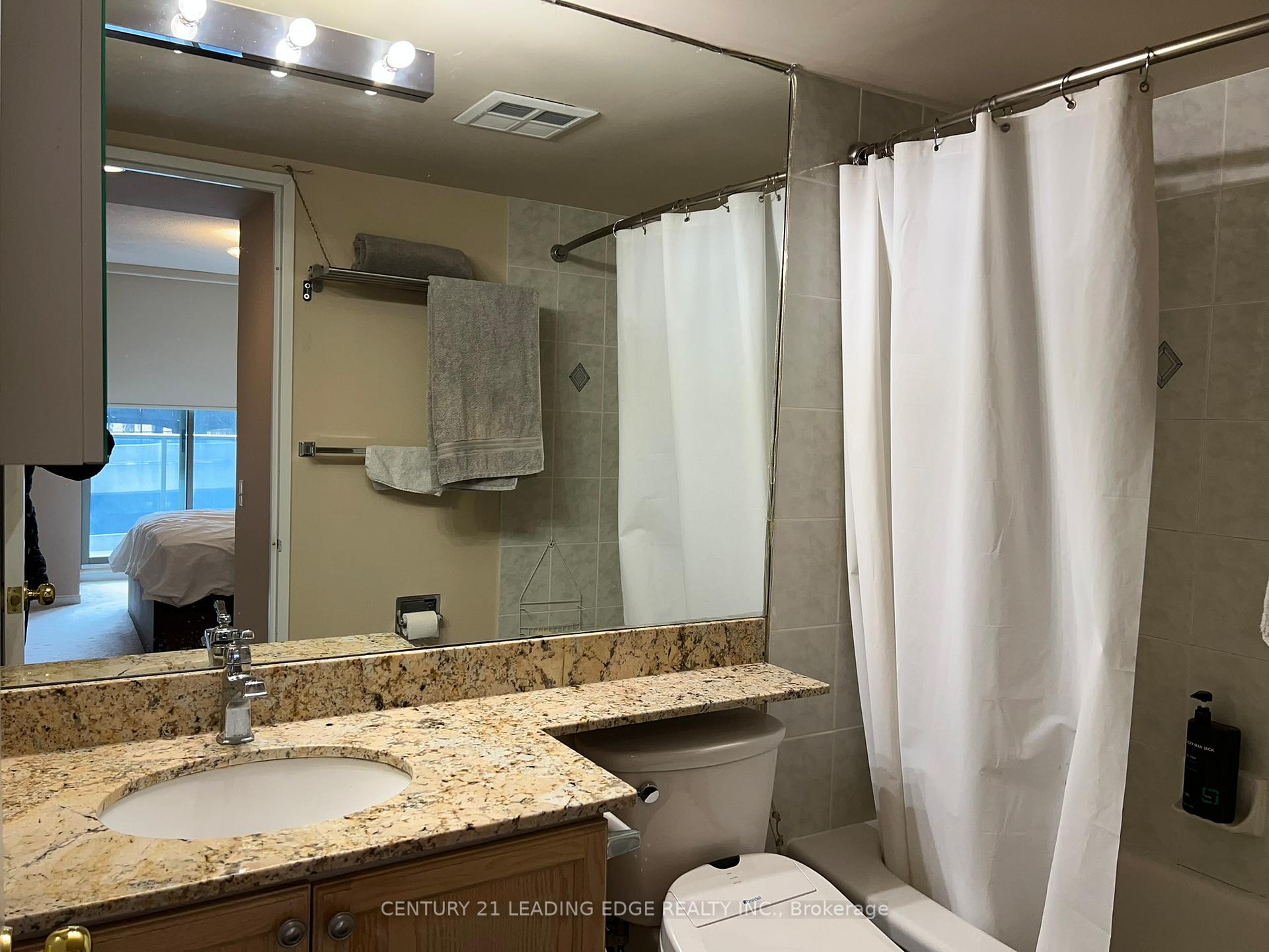 Photo 16 of Unit 805, 750 Bay Street, Toronto, Bay Street Corridor — HOMEH