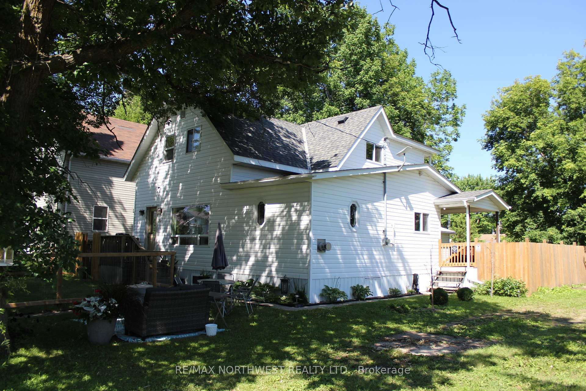 Photo 1 of 210 Fifth St, Rainy River — HOMEH