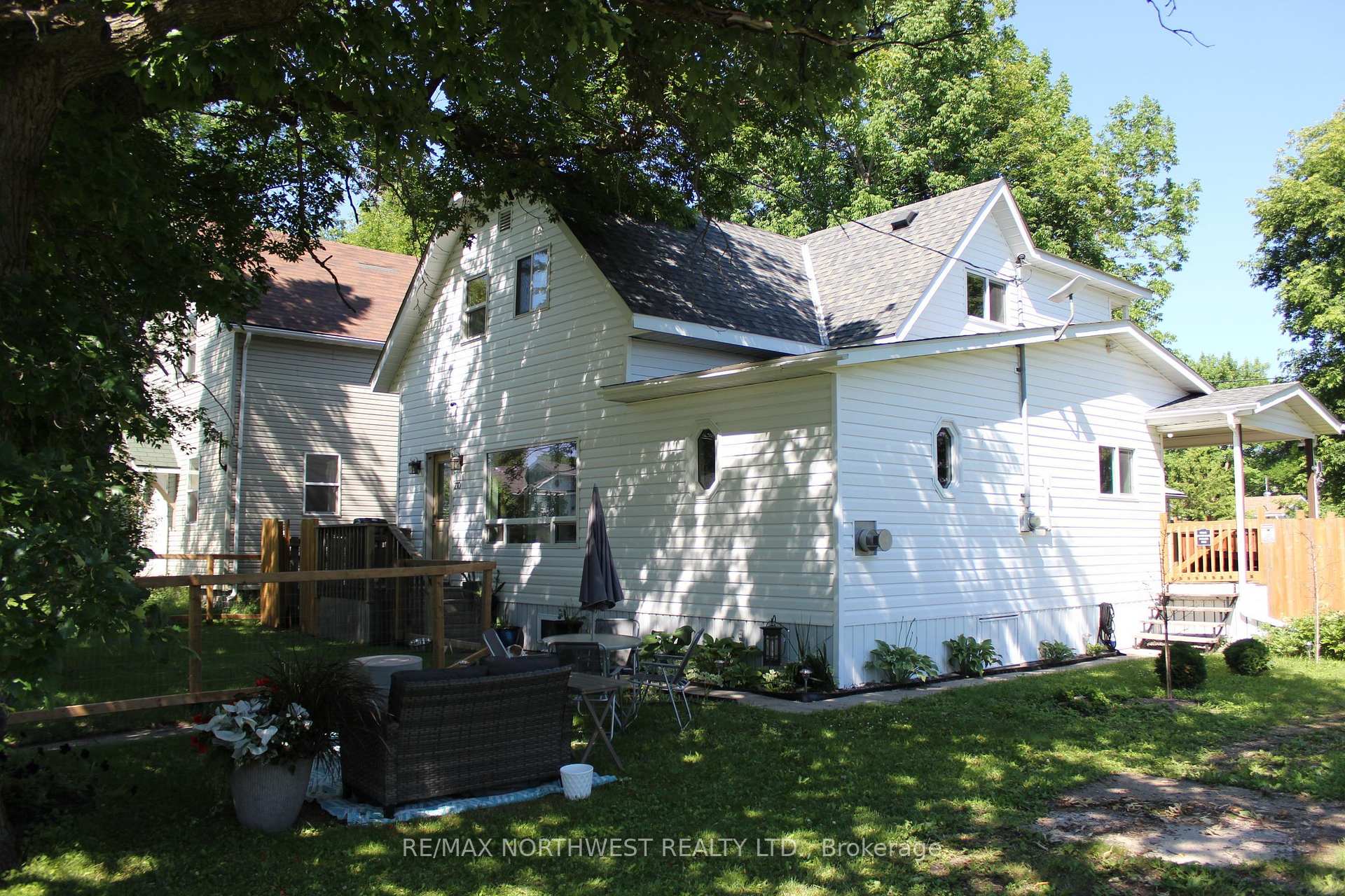 Photo 3 of 210 Fifth St, Rainy River — HOMEH