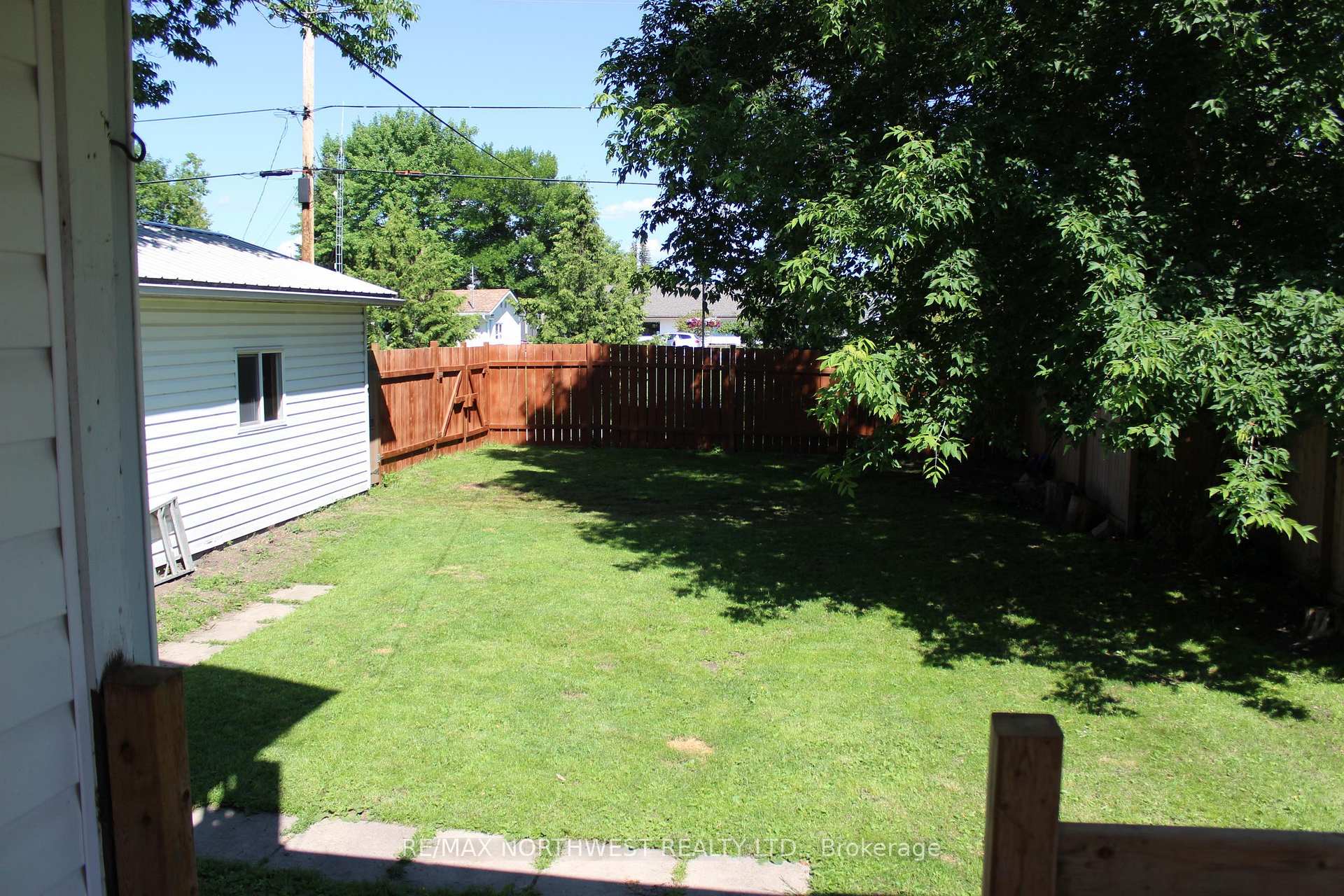 Photo 10 of 210 Fifth St, Rainy River — HOMEH