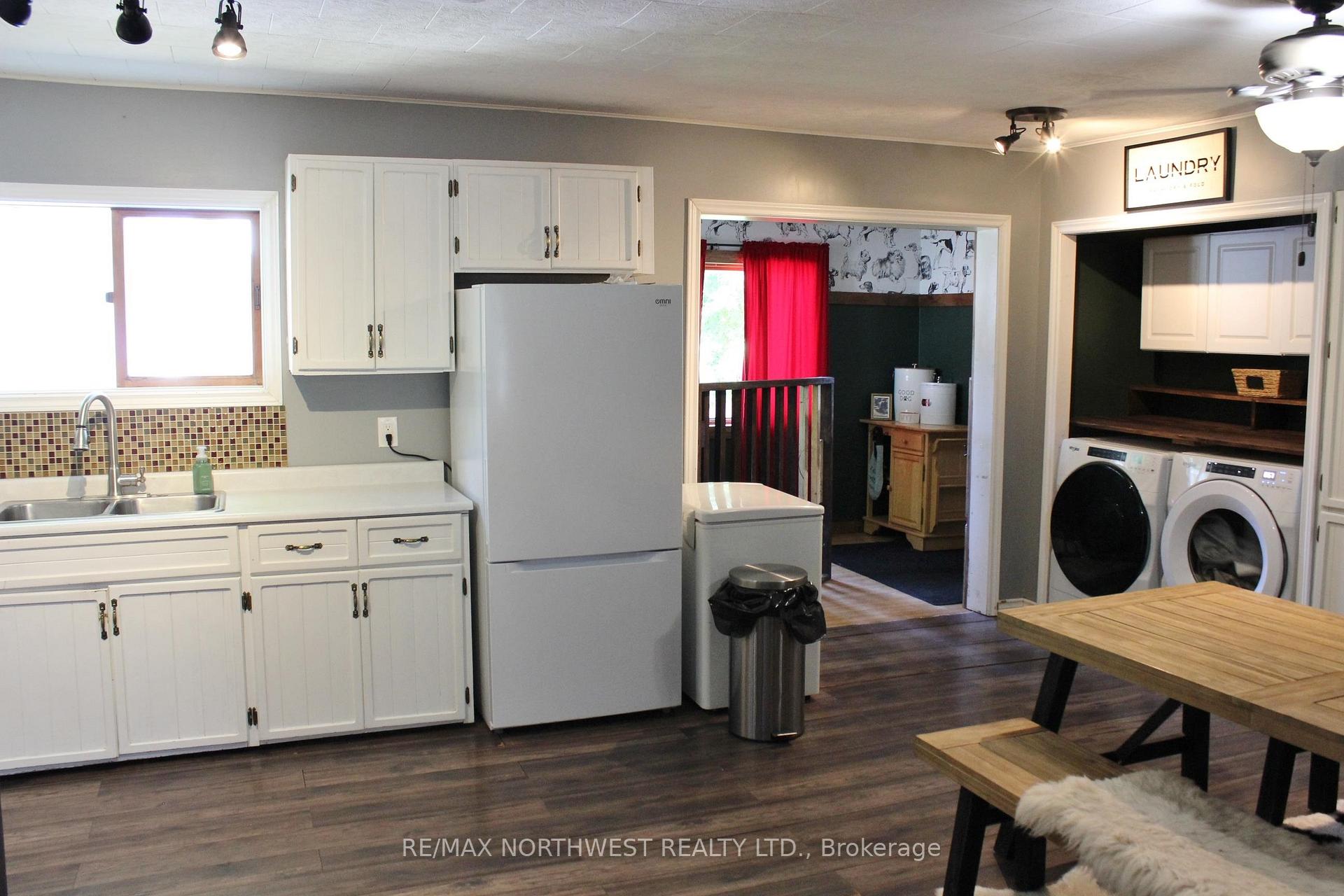 Photo 11 of 210 Fifth St, Rainy River — HOMEH