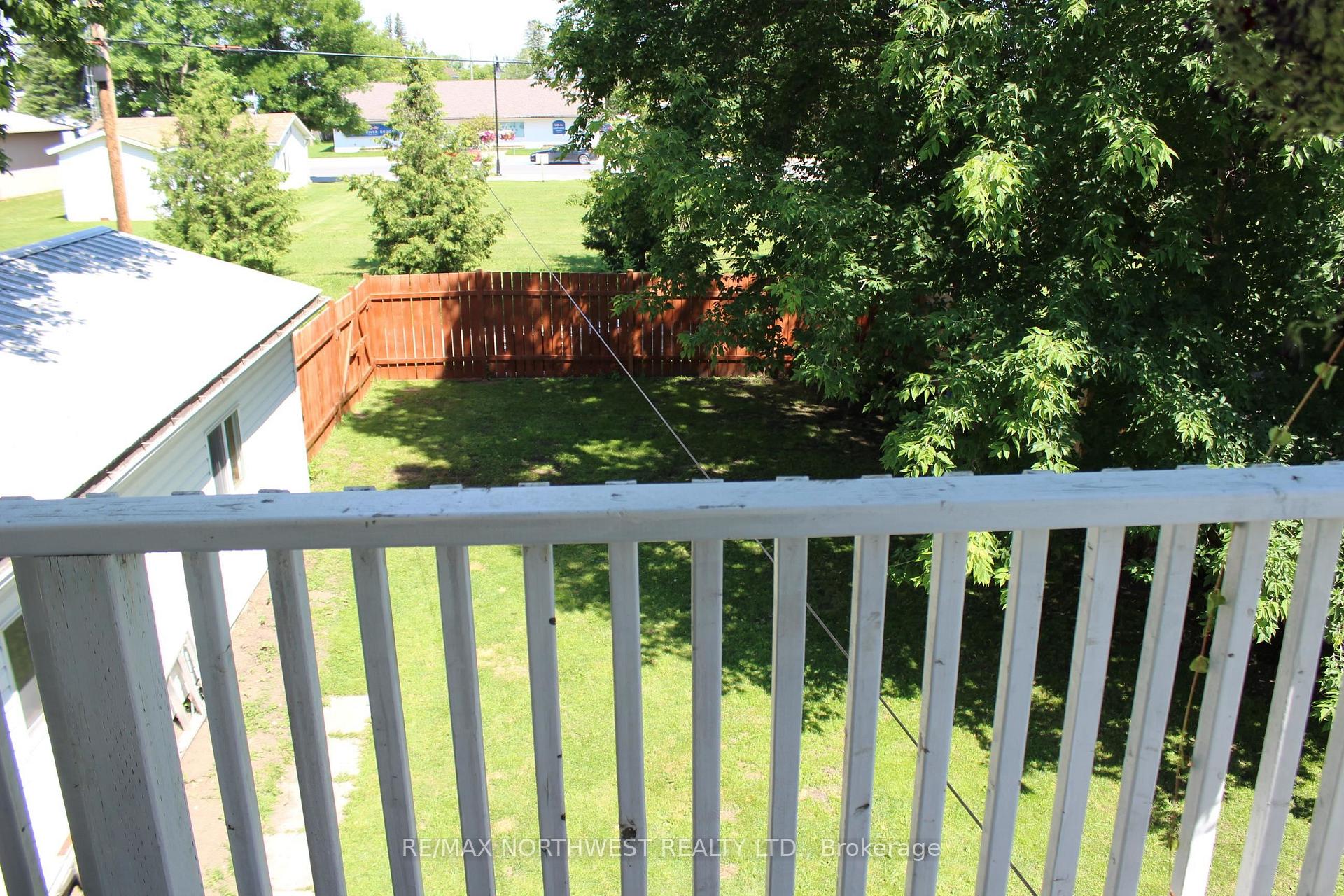 Photo 35 of 210 Fifth St, Rainy River — HOMEH