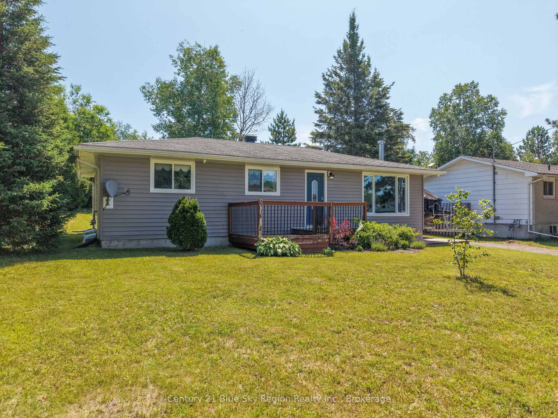 Photo 3 of 7 Birch Crescent, Temagami — HOMEH