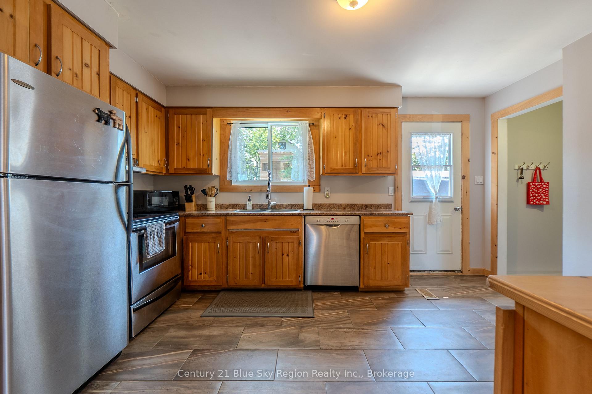 Photo 12 of 7 Birch Crescent, Temagami — HOMEH