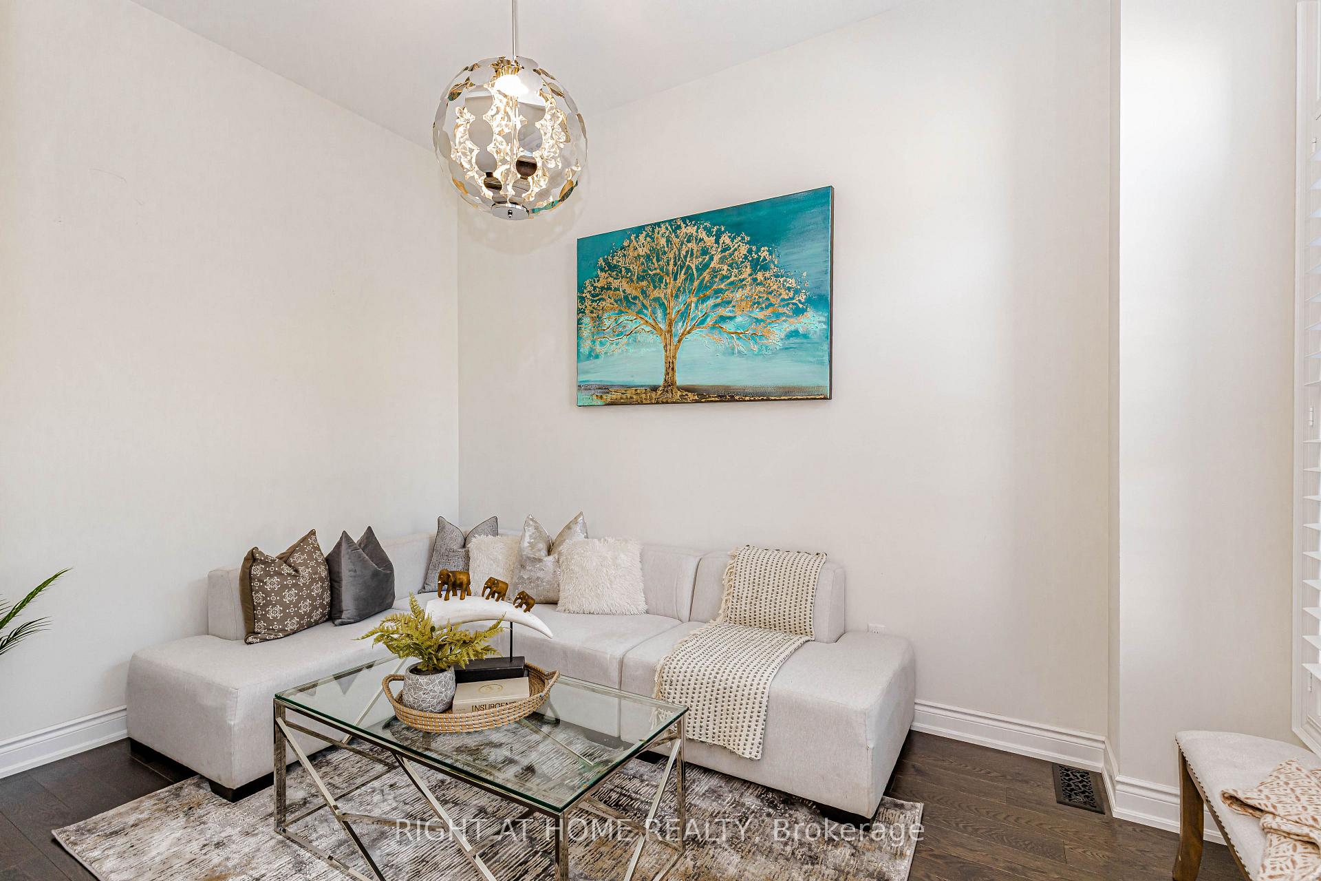 Photo 12 of 54 Threshing Mill Boulevard, Oakville, Glenorchy — HOMEH