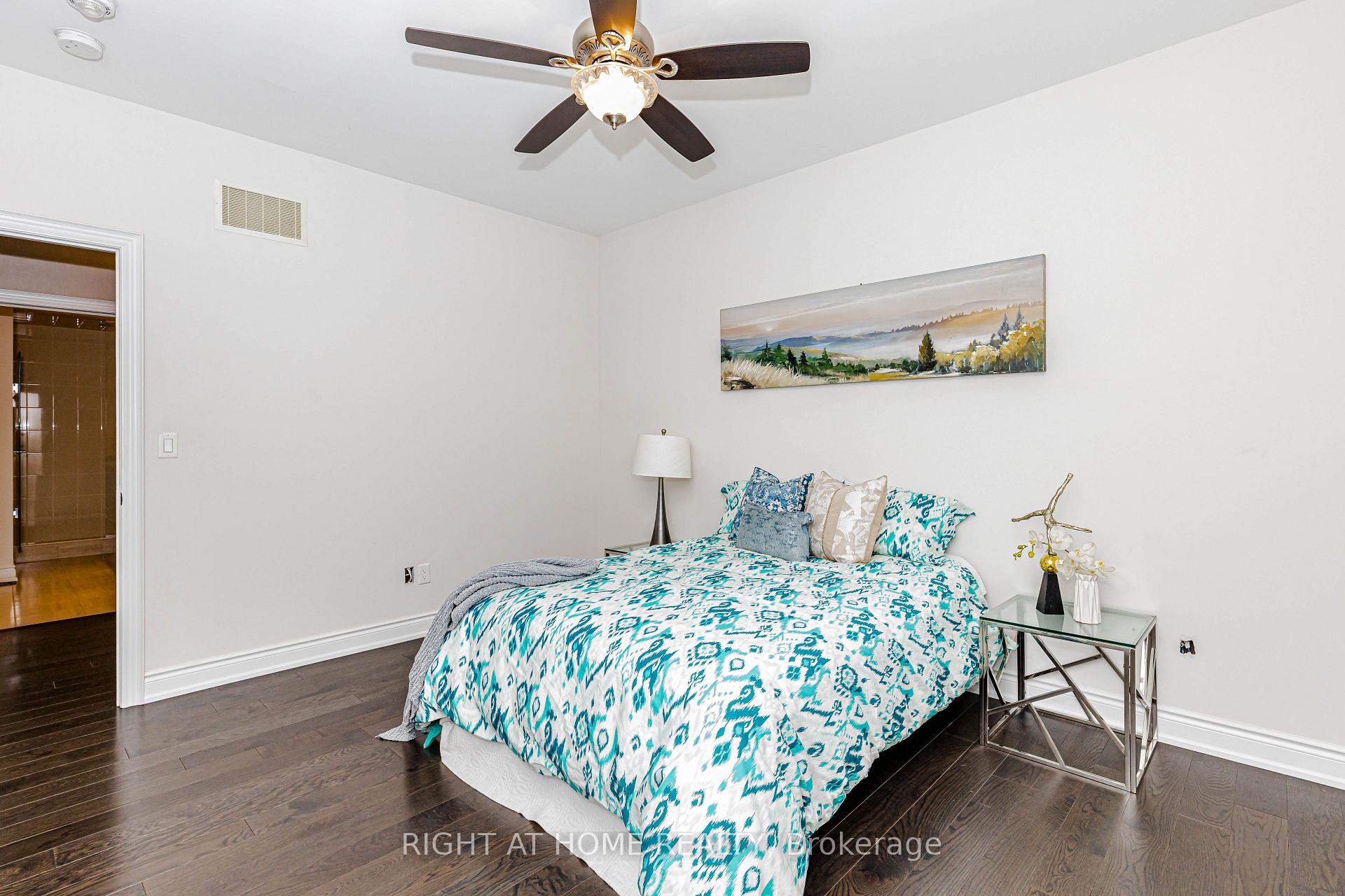 Photo 36 of 54 Threshing Mill Boulevard, Oakville, Glenorchy — HOMEH
