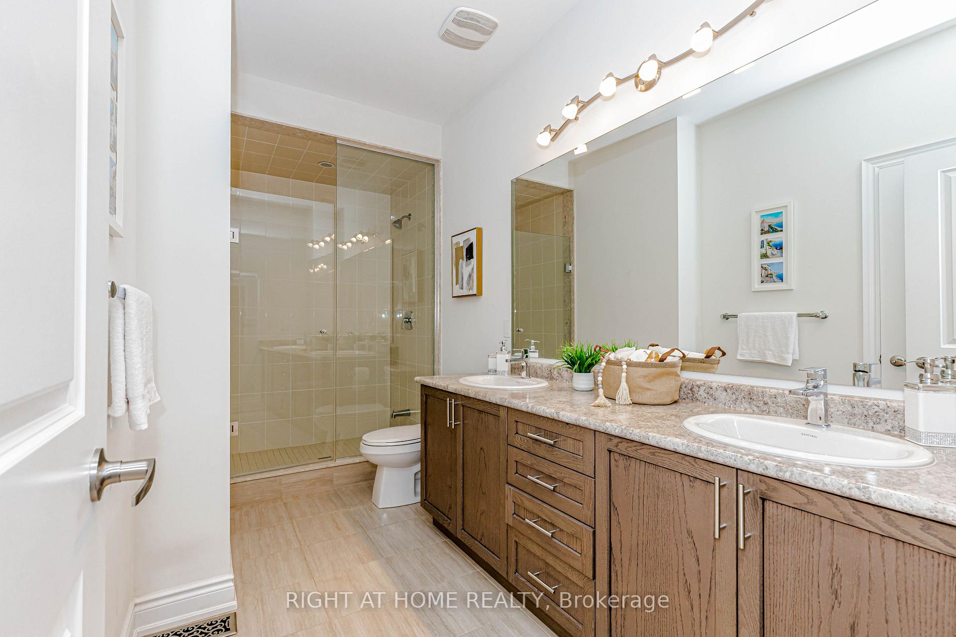 Photo 38 of 54 Threshing Mill Boulevard, Oakville, Glenorchy — HOMEH