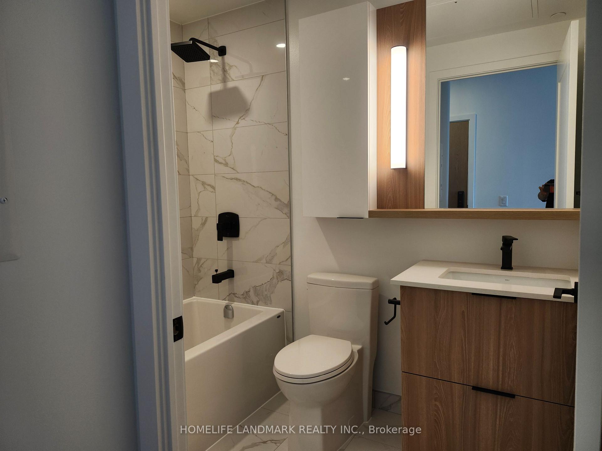 Photo 4 of Unit 2307, 5 defries Street, Toronto, Regent Park — HOMEH