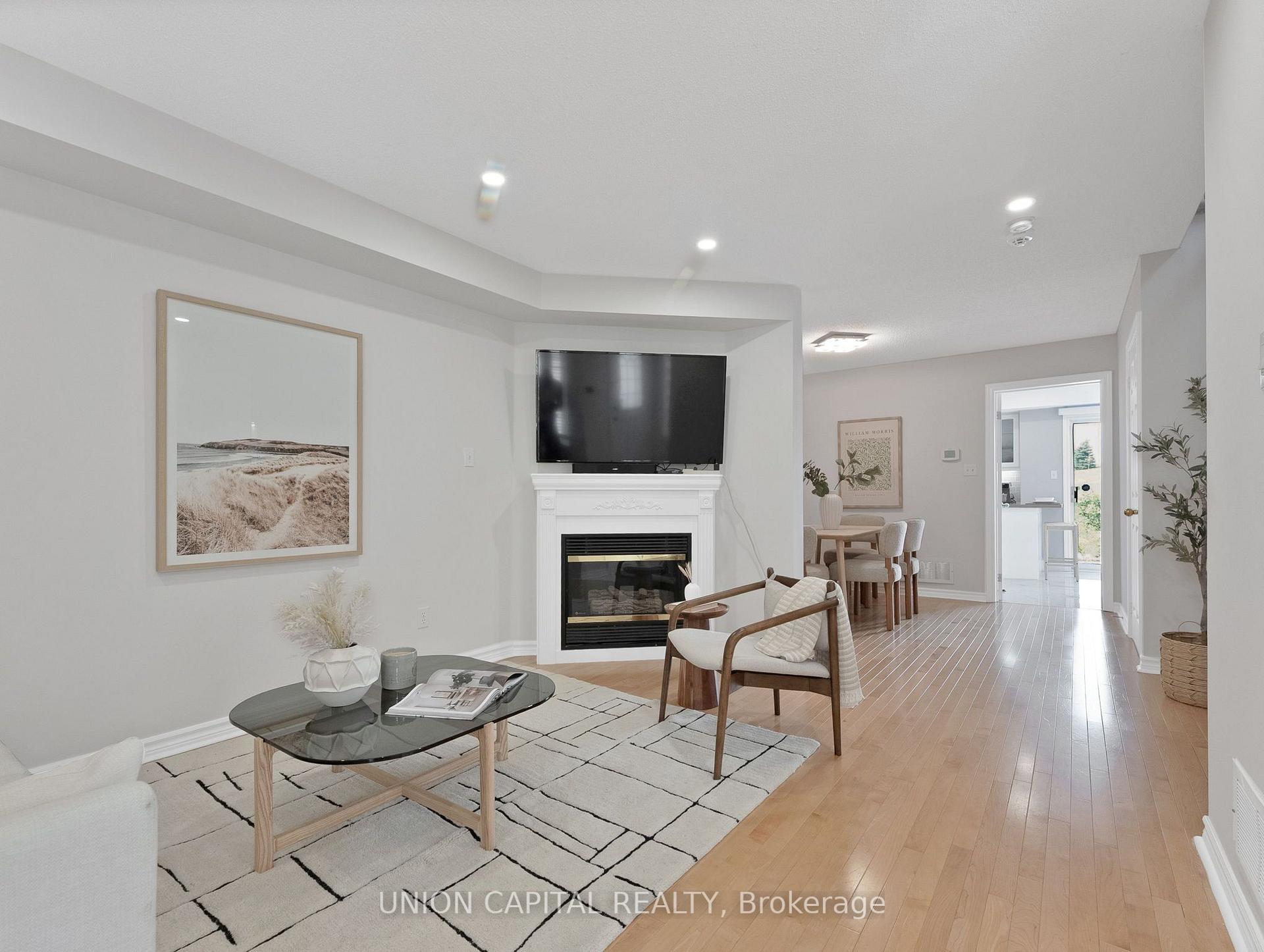 Photo 5 of 147 Milliken Meadows Drive, Markham, Milliken Mills West — HOMEH