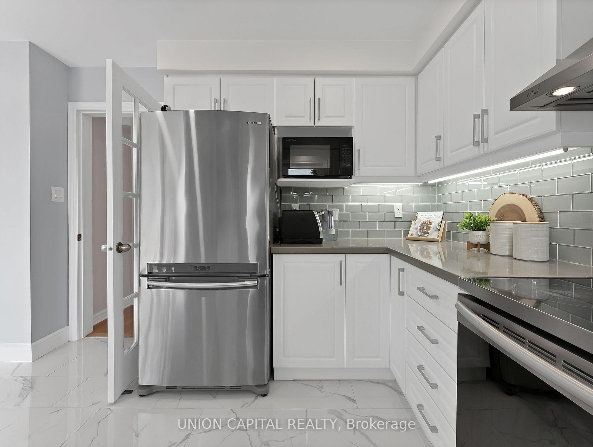Photo 12 of 147 Milliken Meadows Drive, Markham, Milliken Mills West — HOMEH