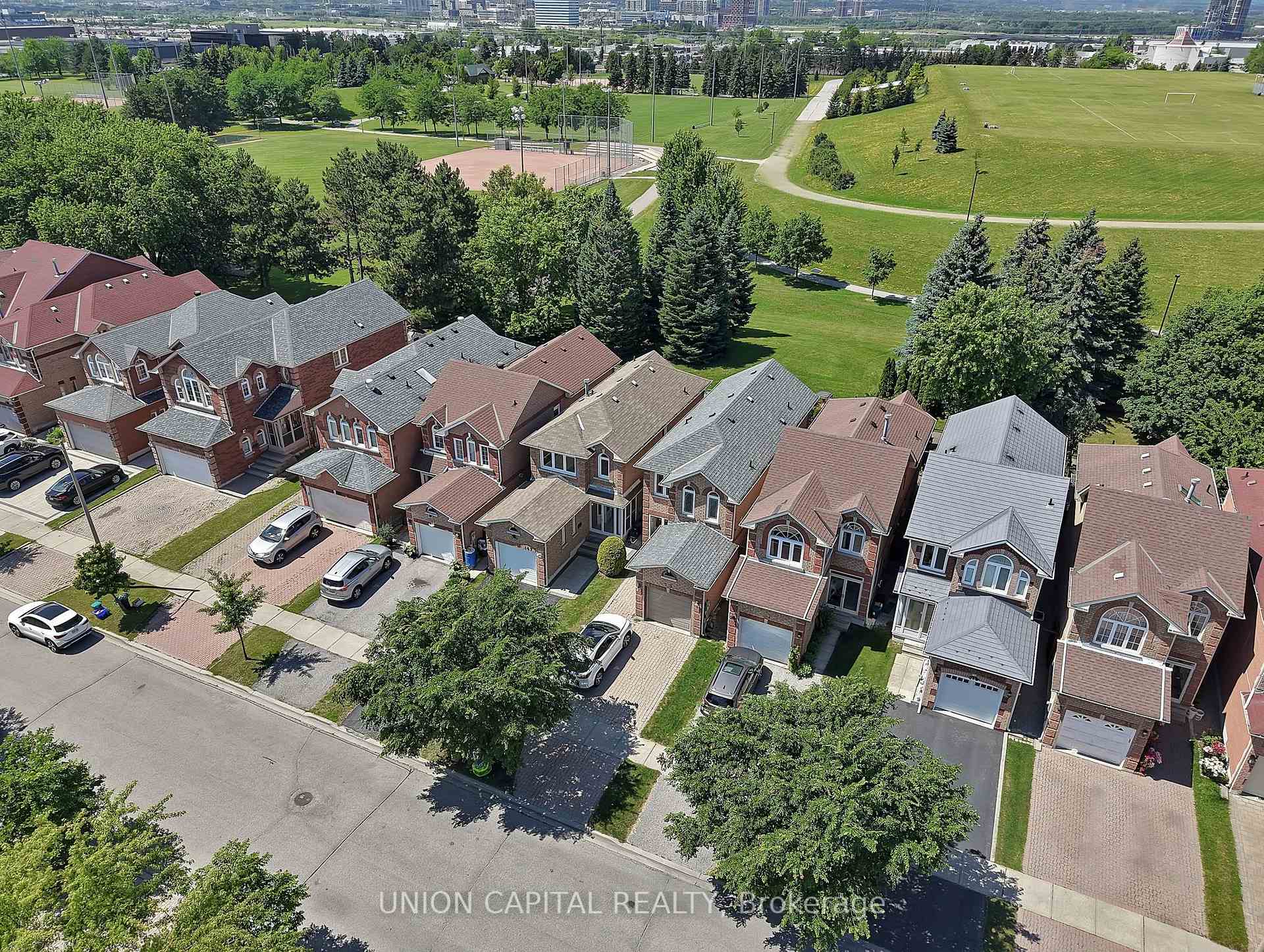 Photo 25 of 147 Milliken Meadows Drive, Markham, Milliken Mills West — HOMEH