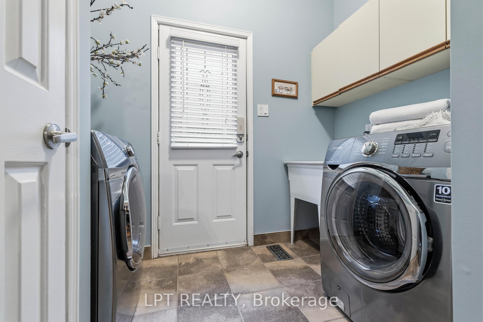 Photo 16 of 152 McCaffrey Road, Newmarket, Summerhill Estates — HOMEH