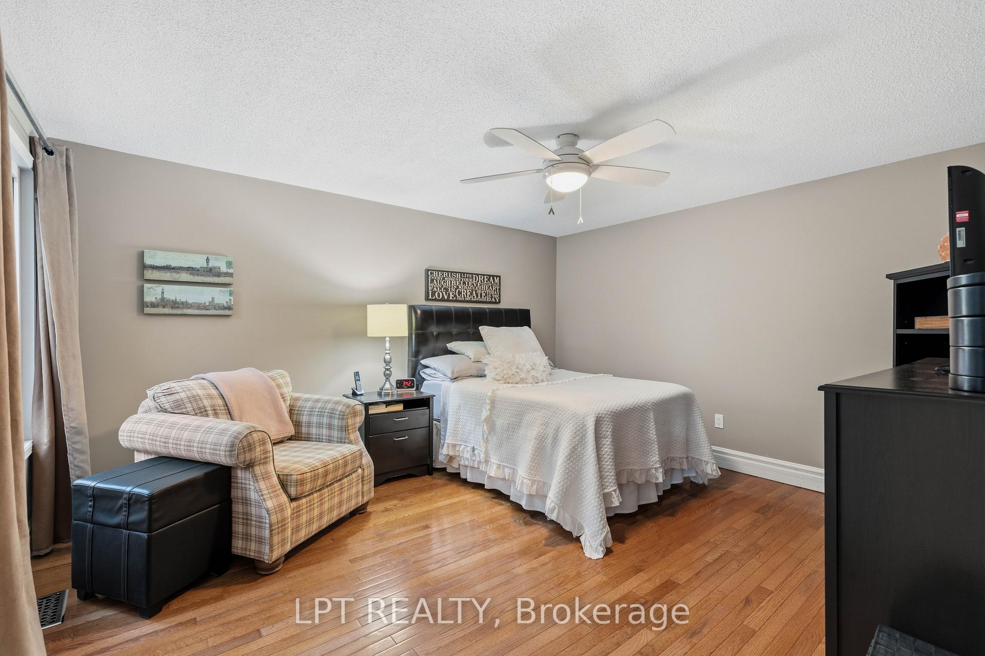 Photo 32 of 152 McCaffrey Road, Newmarket, Summerhill Estates — HOMEH