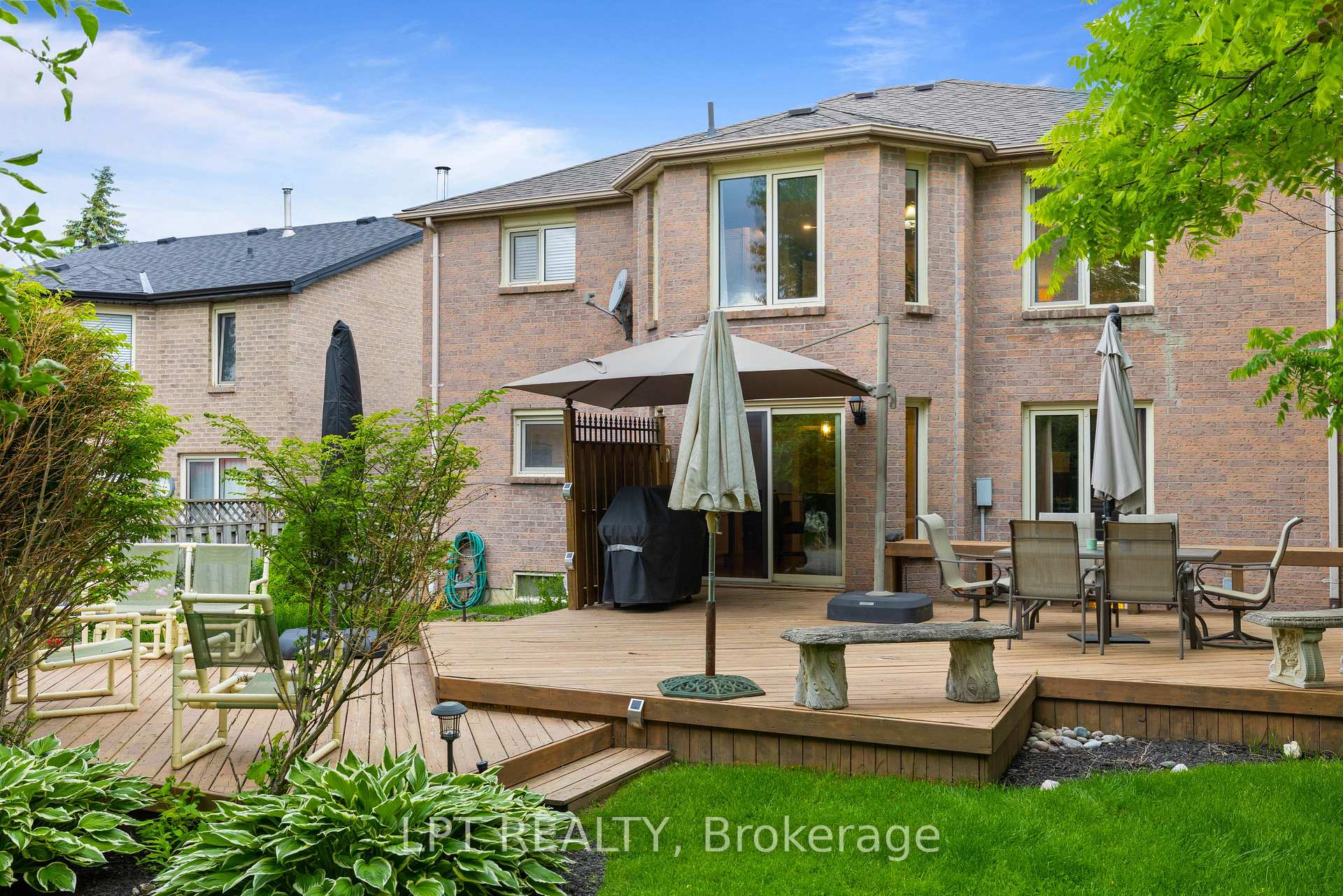 Photo 38 of 152 McCaffrey Road, Newmarket, Summerhill Estates — HOMEH
