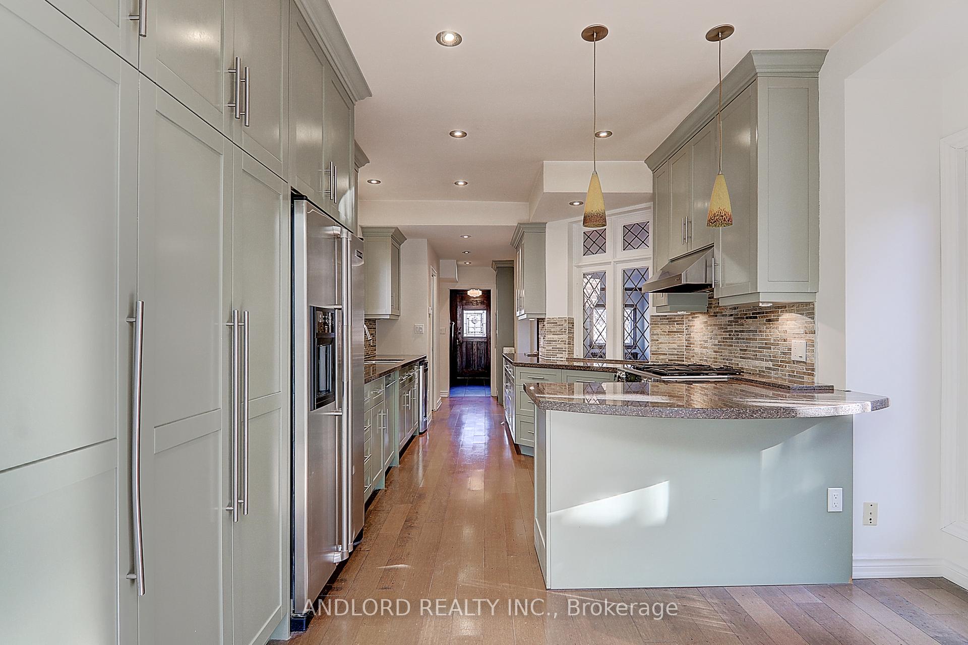 Photo 6 of 138 Fallingbrook Road, Scarborough, Birchcliffe-Cliffside — HOMEH