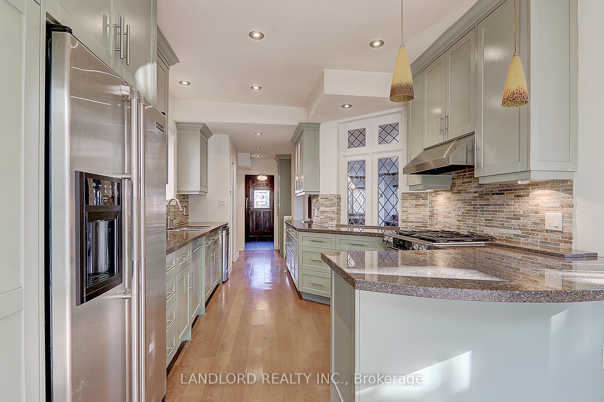 Photo 7 of 138 Fallingbrook Road, Scarborough, Birchcliffe-Cliffside — HOMEH