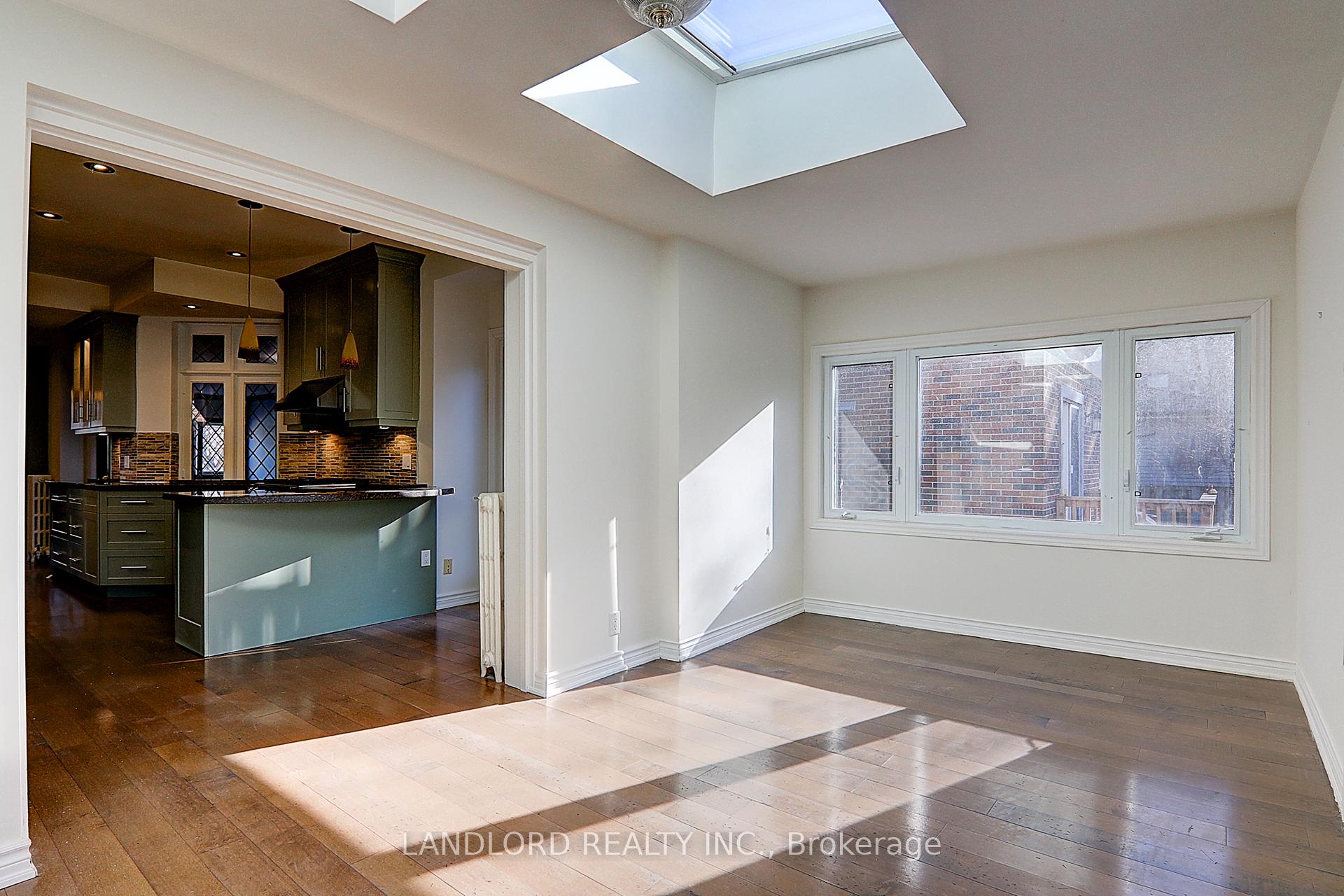Photo 9 of 138 Fallingbrook Road, Scarborough, Birchcliffe-Cliffside — HOMEH