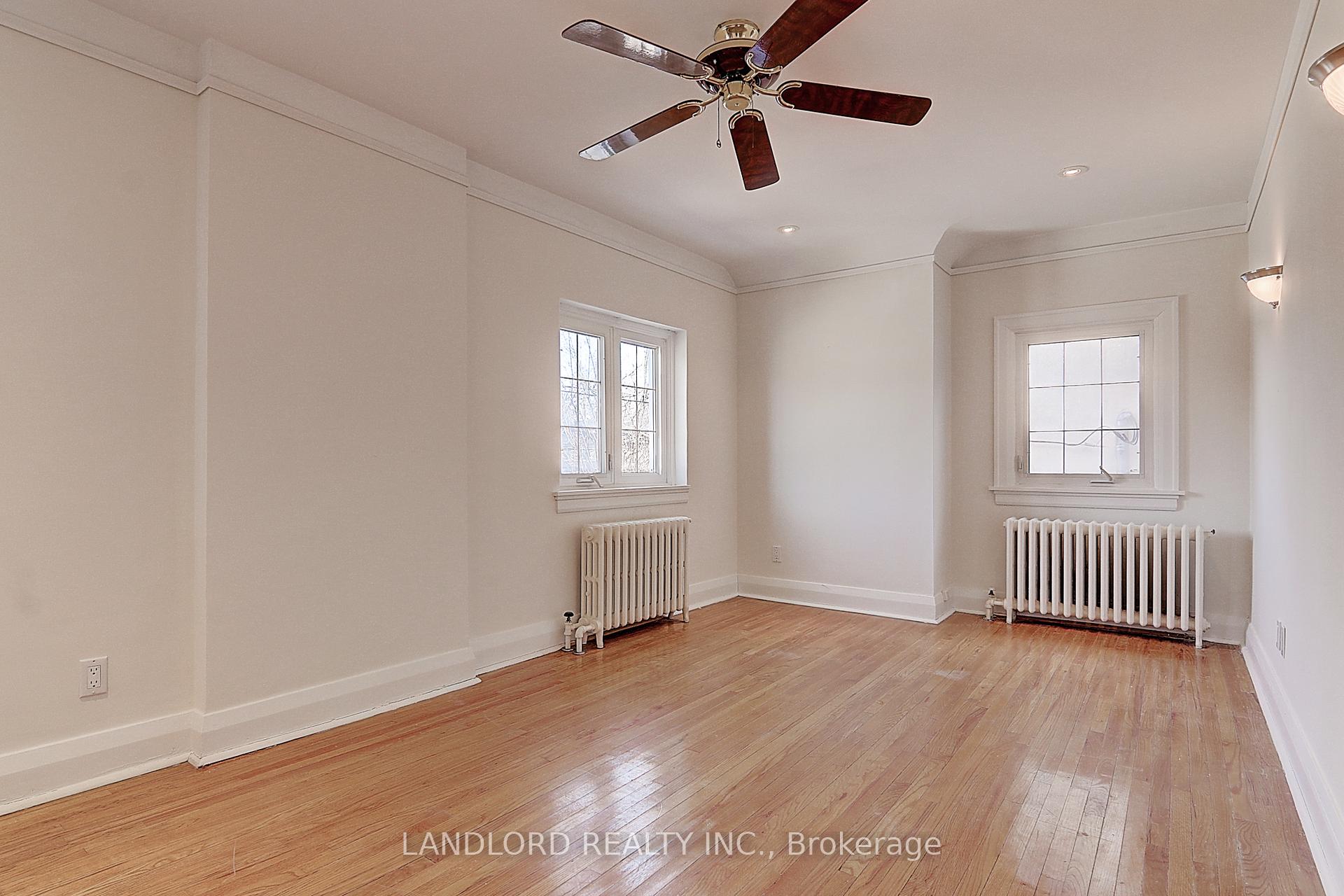 Photo 17 of 138 Fallingbrook Road, Scarborough, Birchcliffe-Cliffside — HOMEH