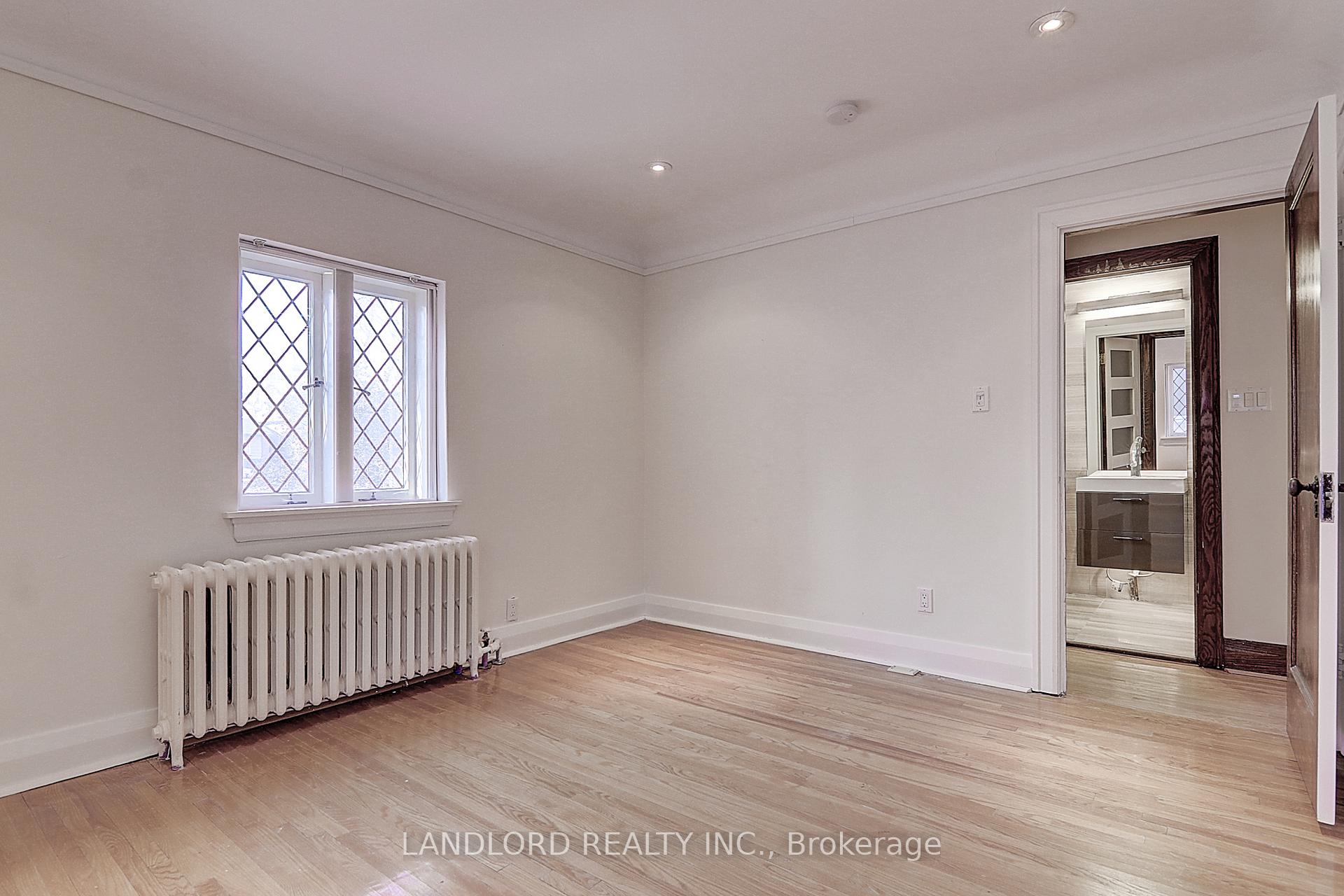 Photo 22 of 138 Fallingbrook Road, Scarborough, Birchcliffe-Cliffside — HOMEH
