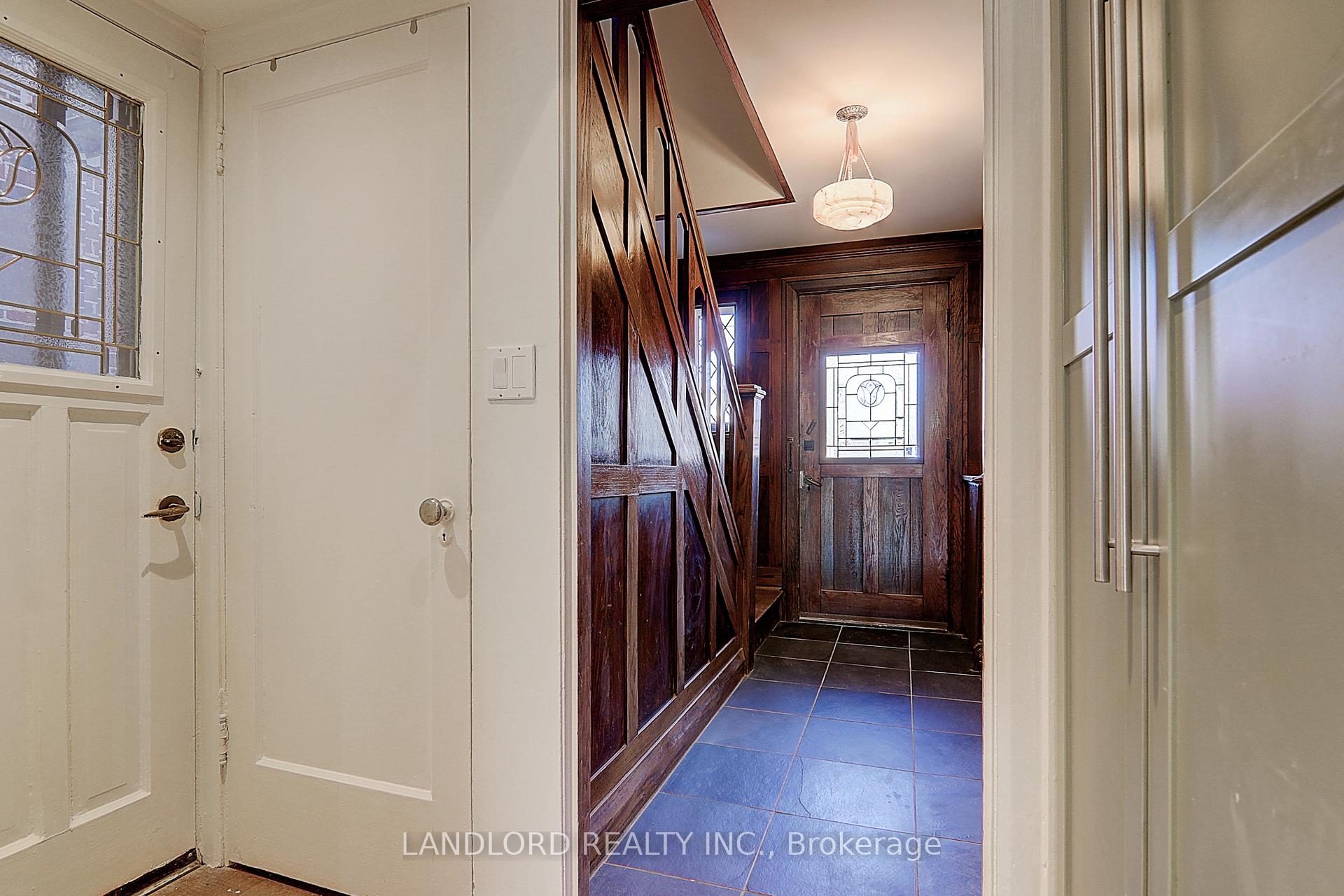 Photo 32 of 138 Fallingbrook Road, Scarborough, Birchcliffe-Cliffside — HOMEH