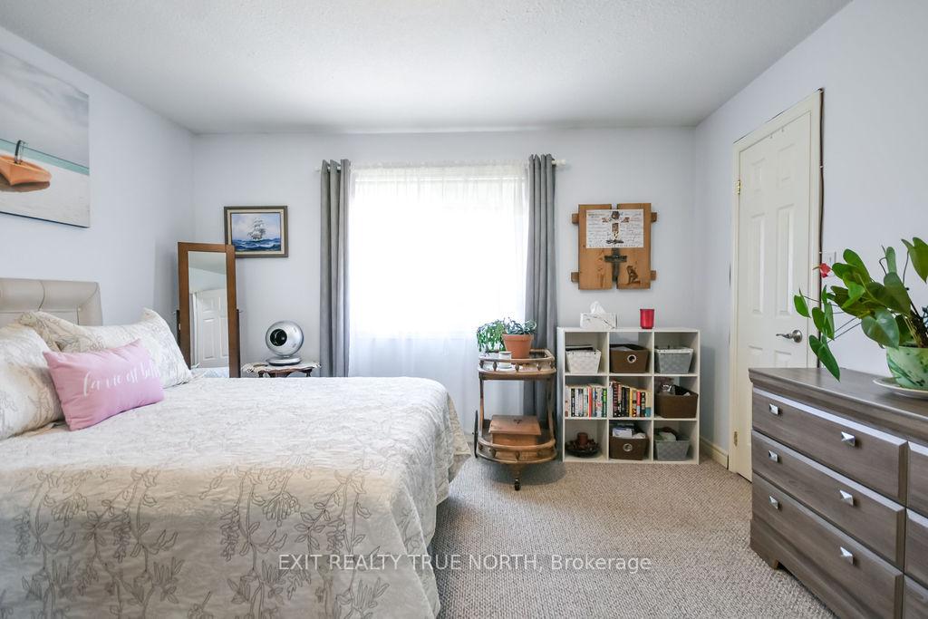 Photo 18 of 32 Graham Street, Springwater, Elmvale — HOMEH