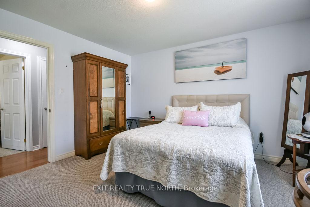 Photo 19 of 32 Graham Street, Springwater, Elmvale — HOMEH