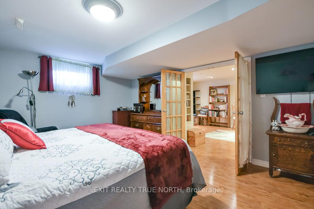 Photo 24 of 32 Graham Street, Springwater, Elmvale — HOMEH