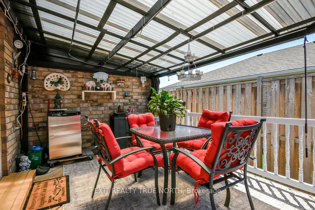 Photo 30 of 32 Graham Street, Springwater, Elmvale — HOMEH