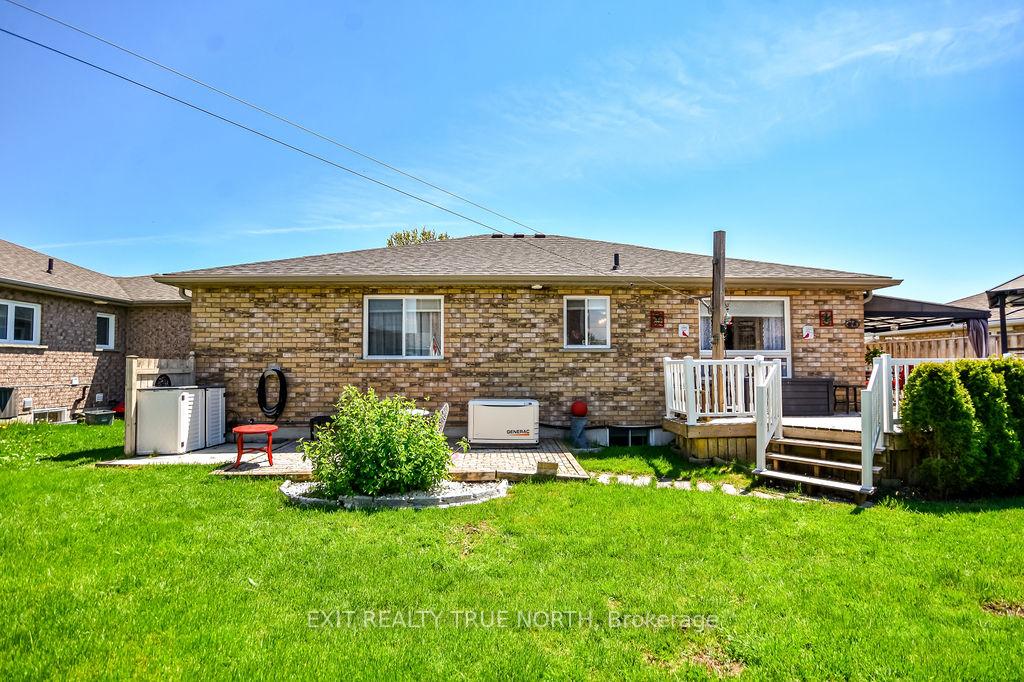 Photo 38 of 32 Graham Street, Springwater, Elmvale — HOMEH