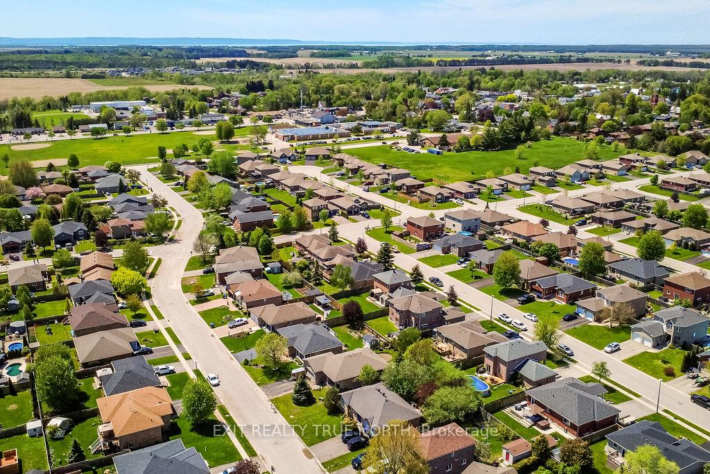 Photo 44 of 32 Graham Street, Springwater, Elmvale — HOMEH